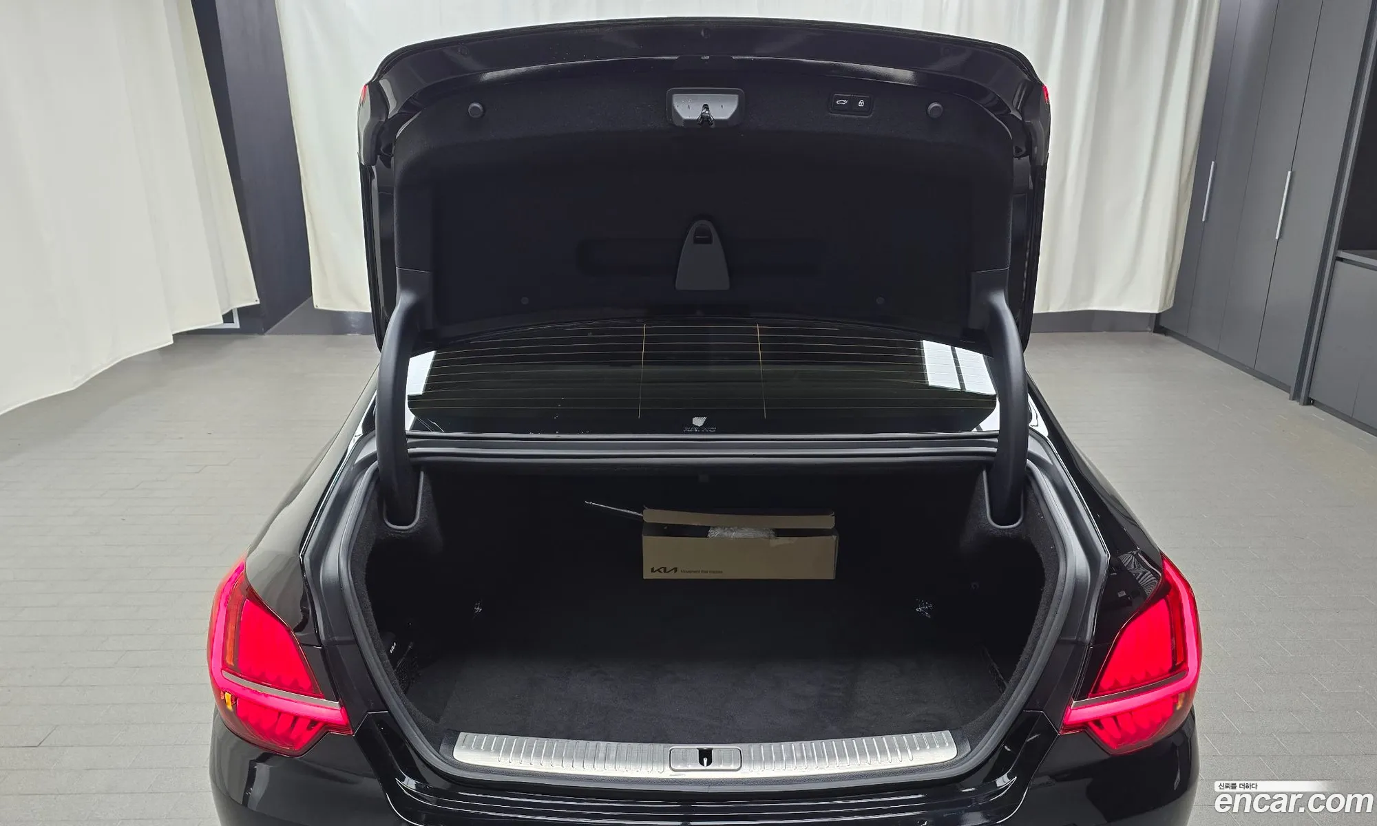 Kia K9 2025 — 14