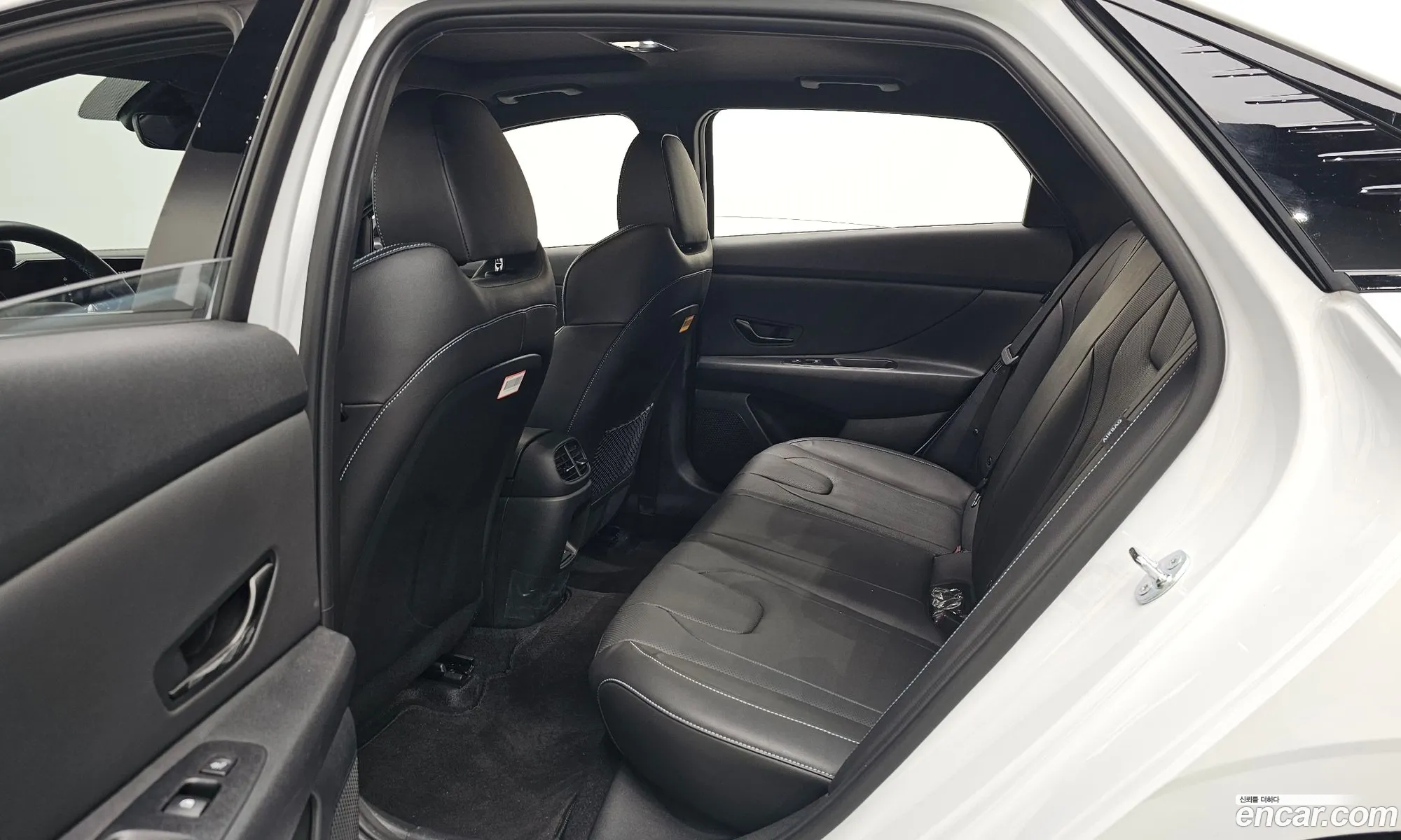 Hyundai Elantra 2025 — 26