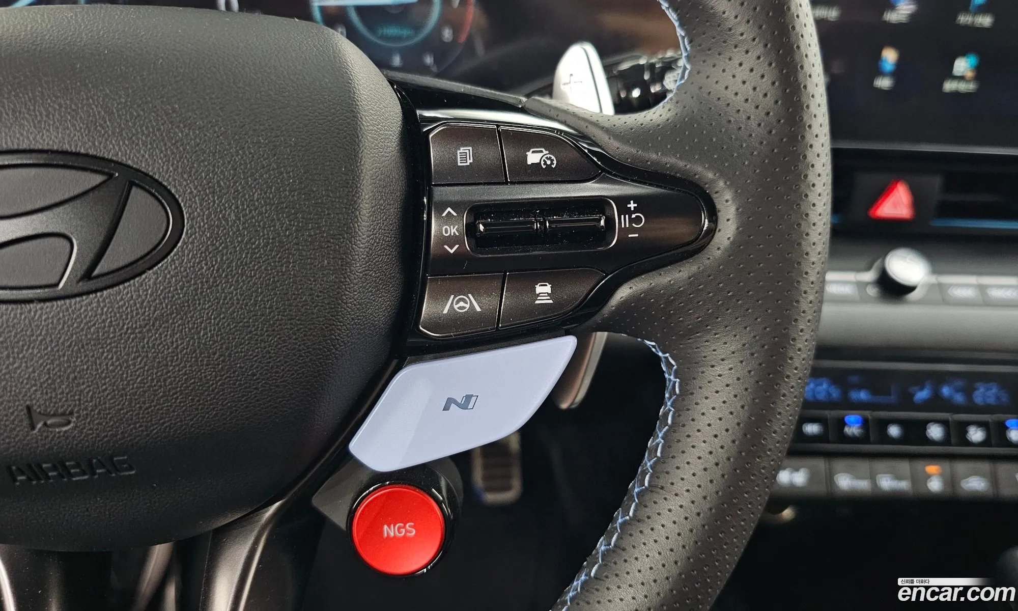 Hyundai Elantra 2025 — 34