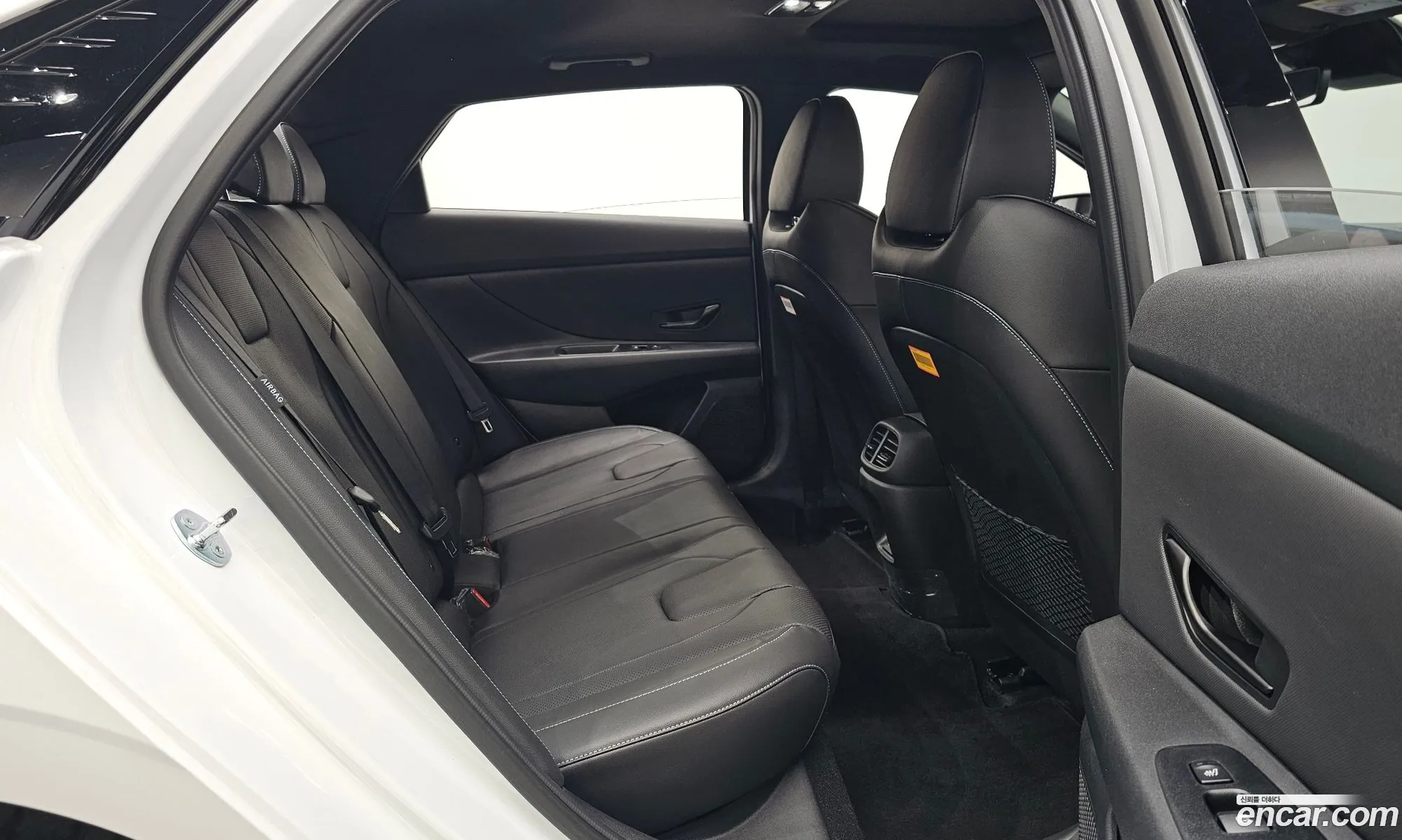 Hyundai Elantra 2025 — 13
