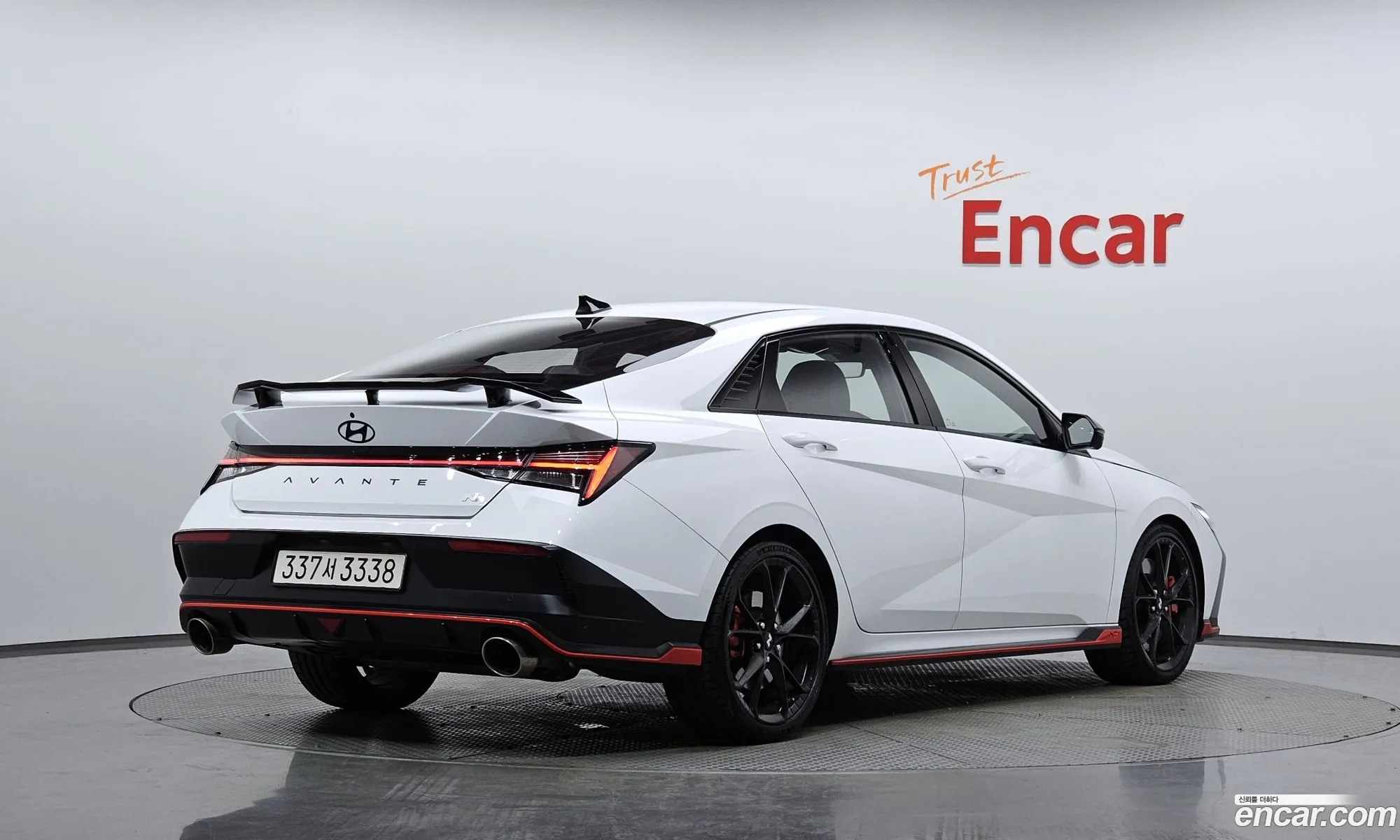 Hyundai Elantra 2025 — 2