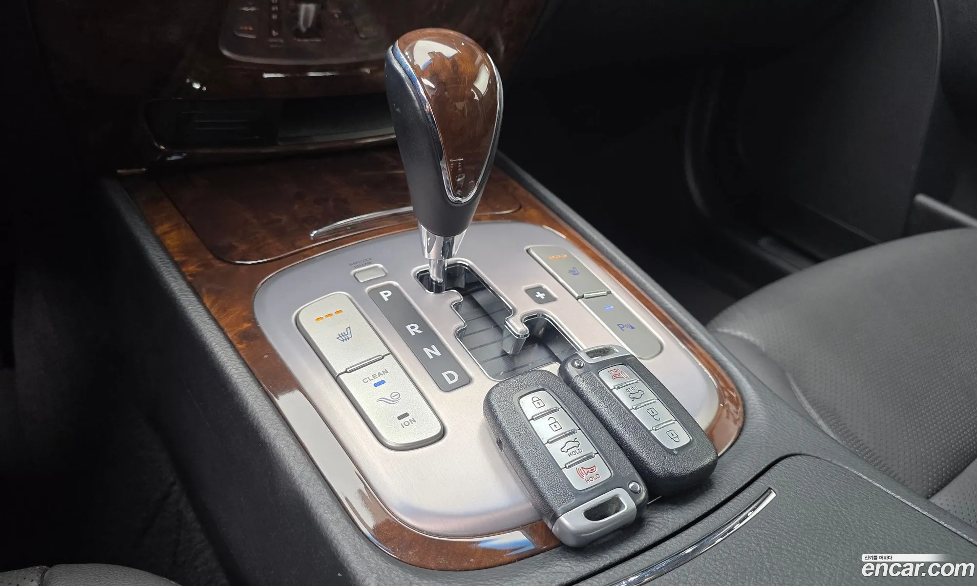 Hyundai Genesis 2010 — 9