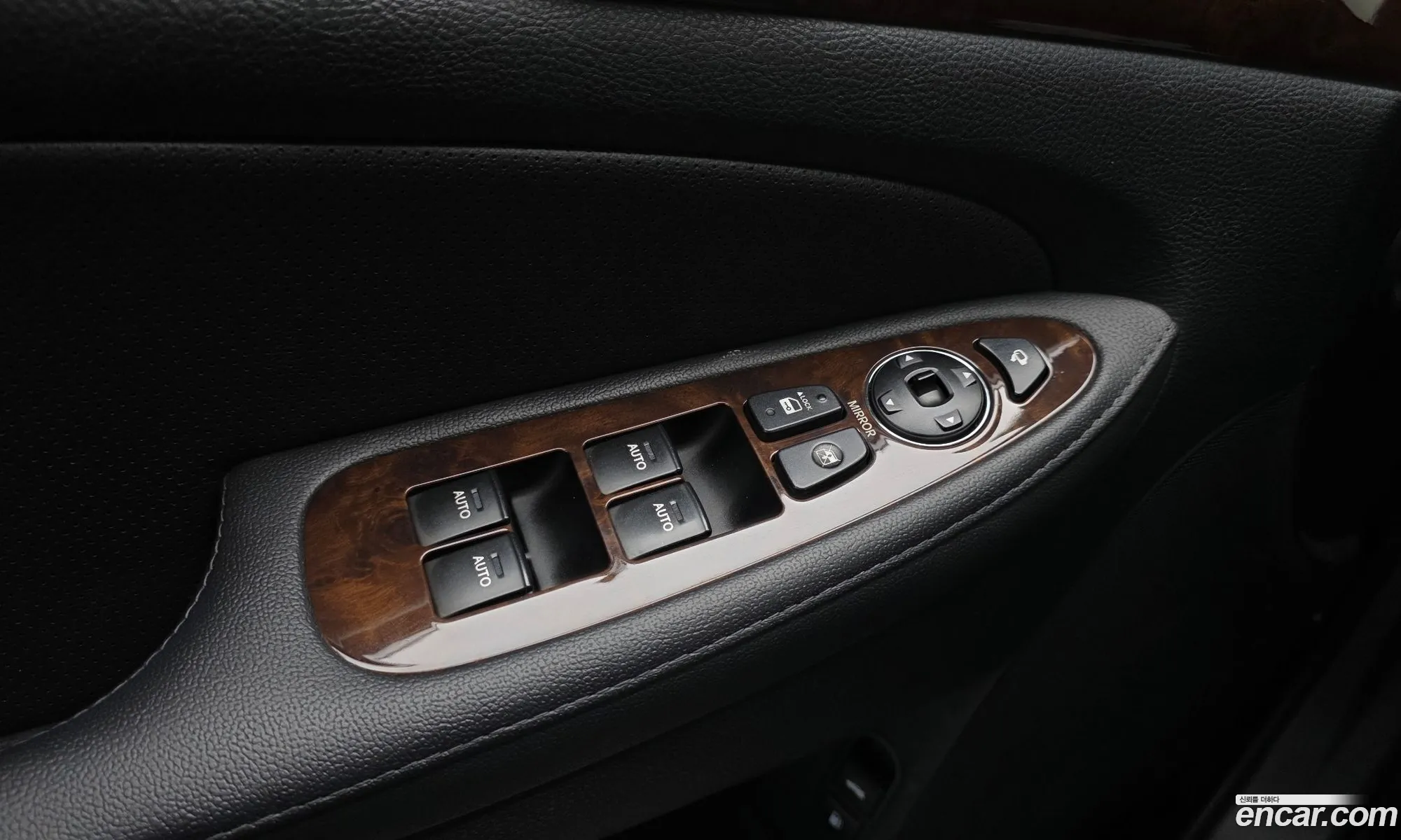 Hyundai Genesis 2010 — 7