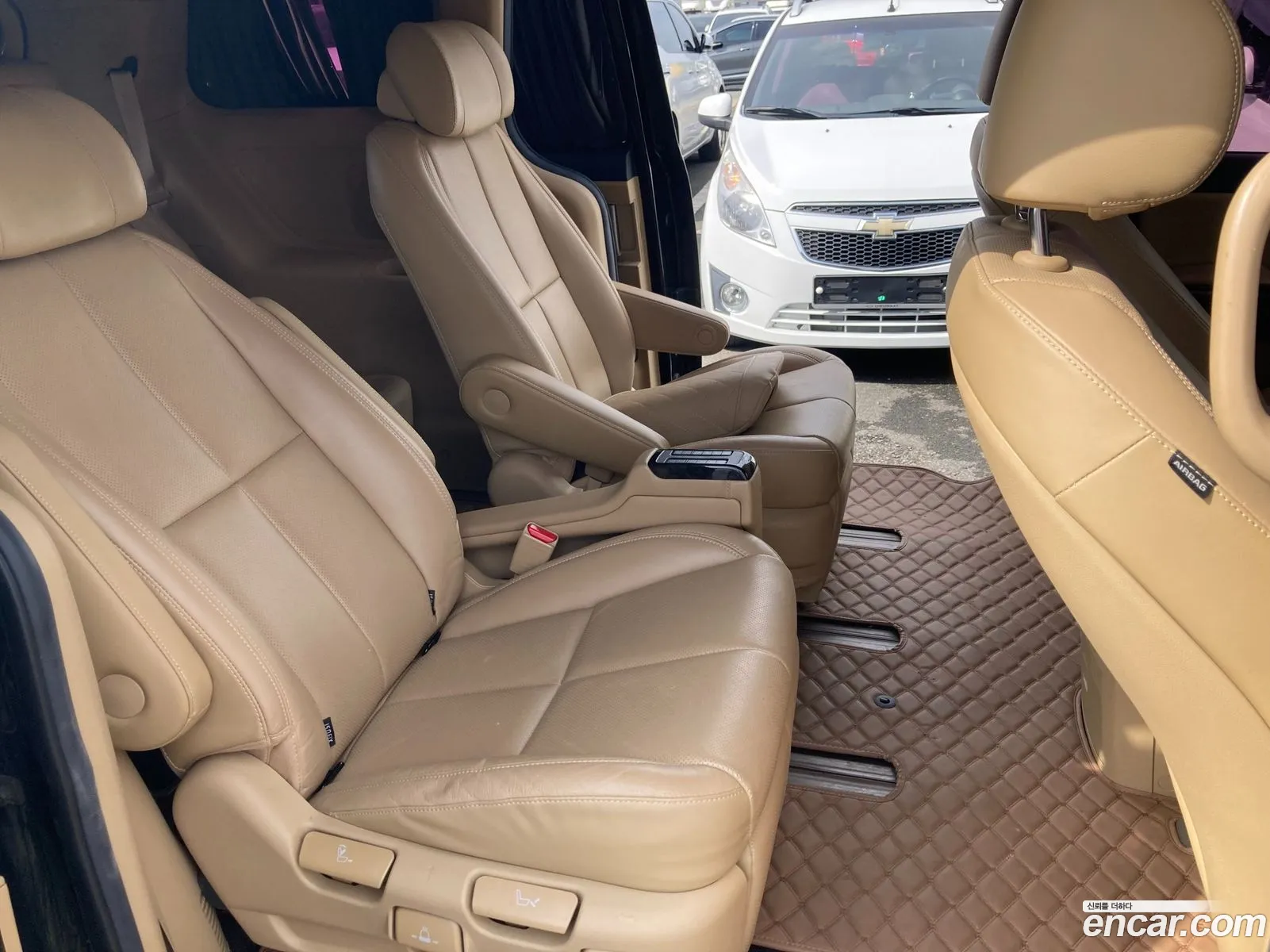 Kia Carnival 2019 — 7