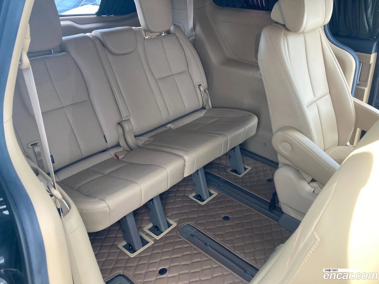 Kia Carnival 2019 — 4
