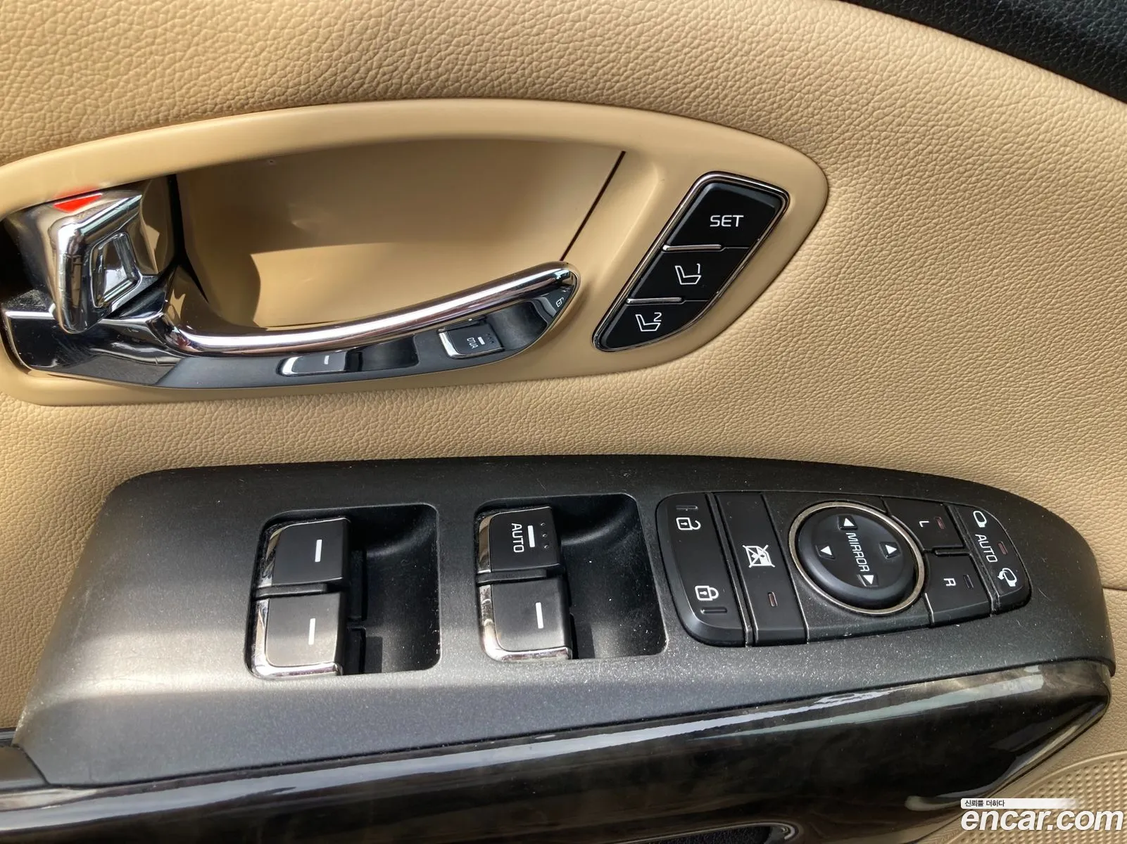 Kia Carnival 2019 — 17