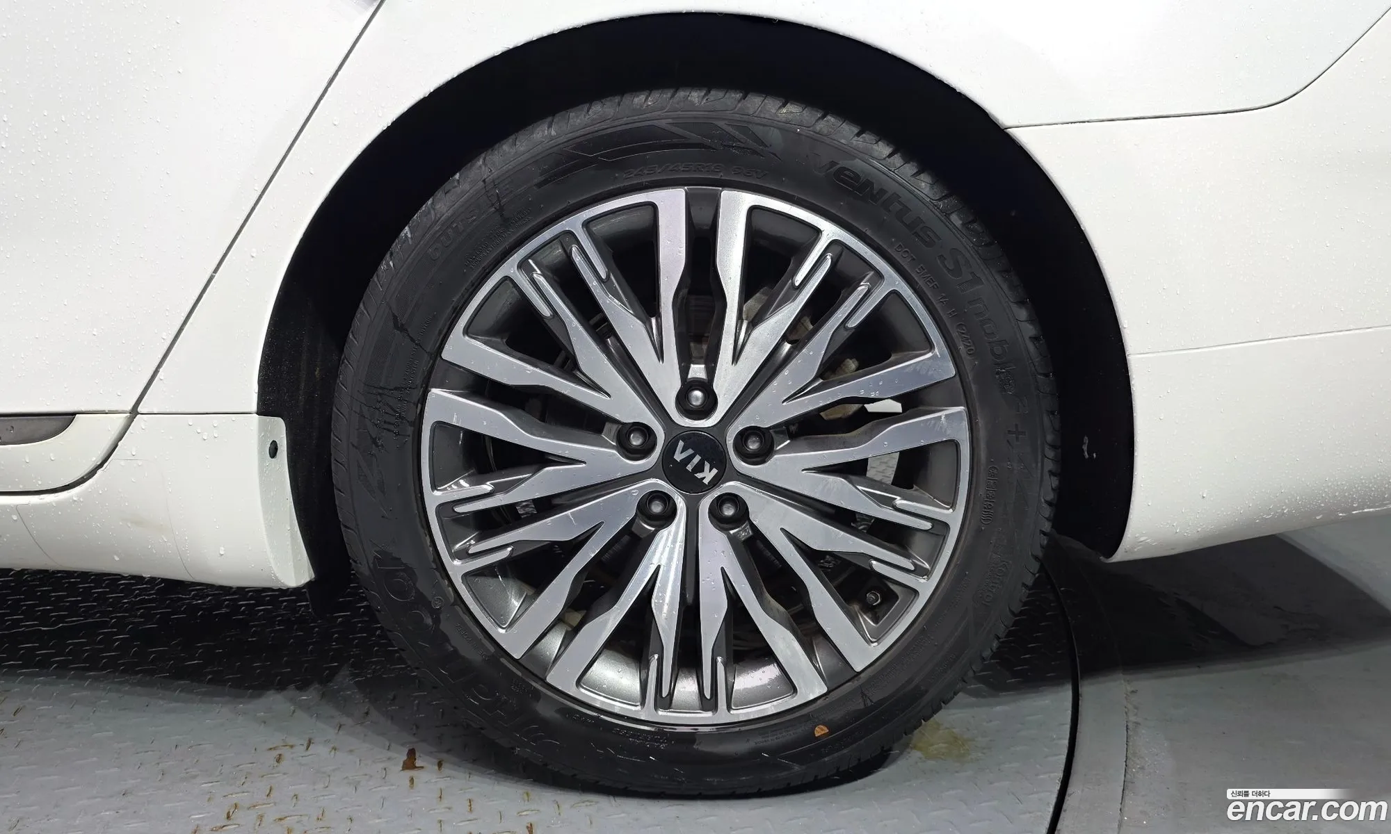 Kia K7 Premier 2020 — 24