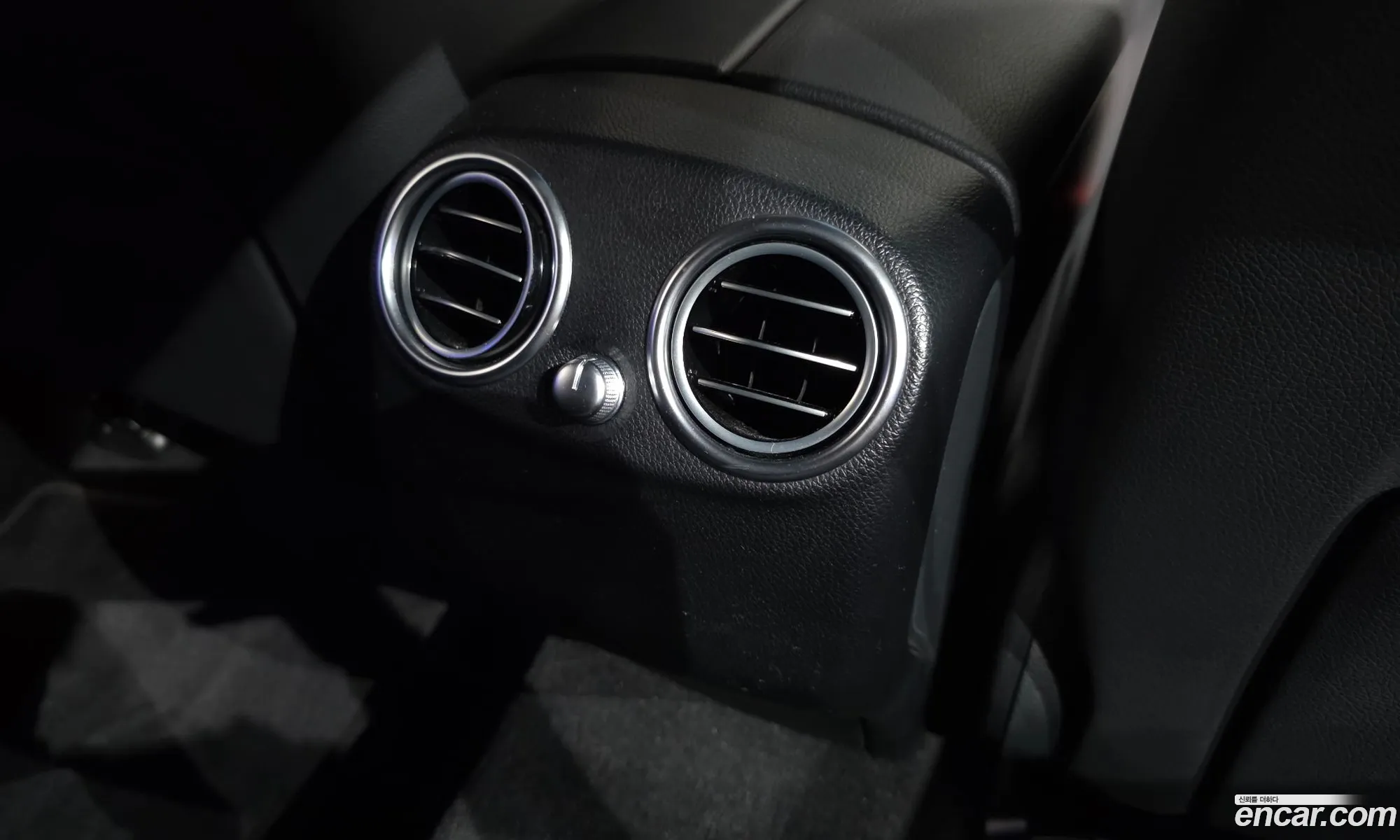 Mercedes-Benz GLC-Class X253 2019 — 29