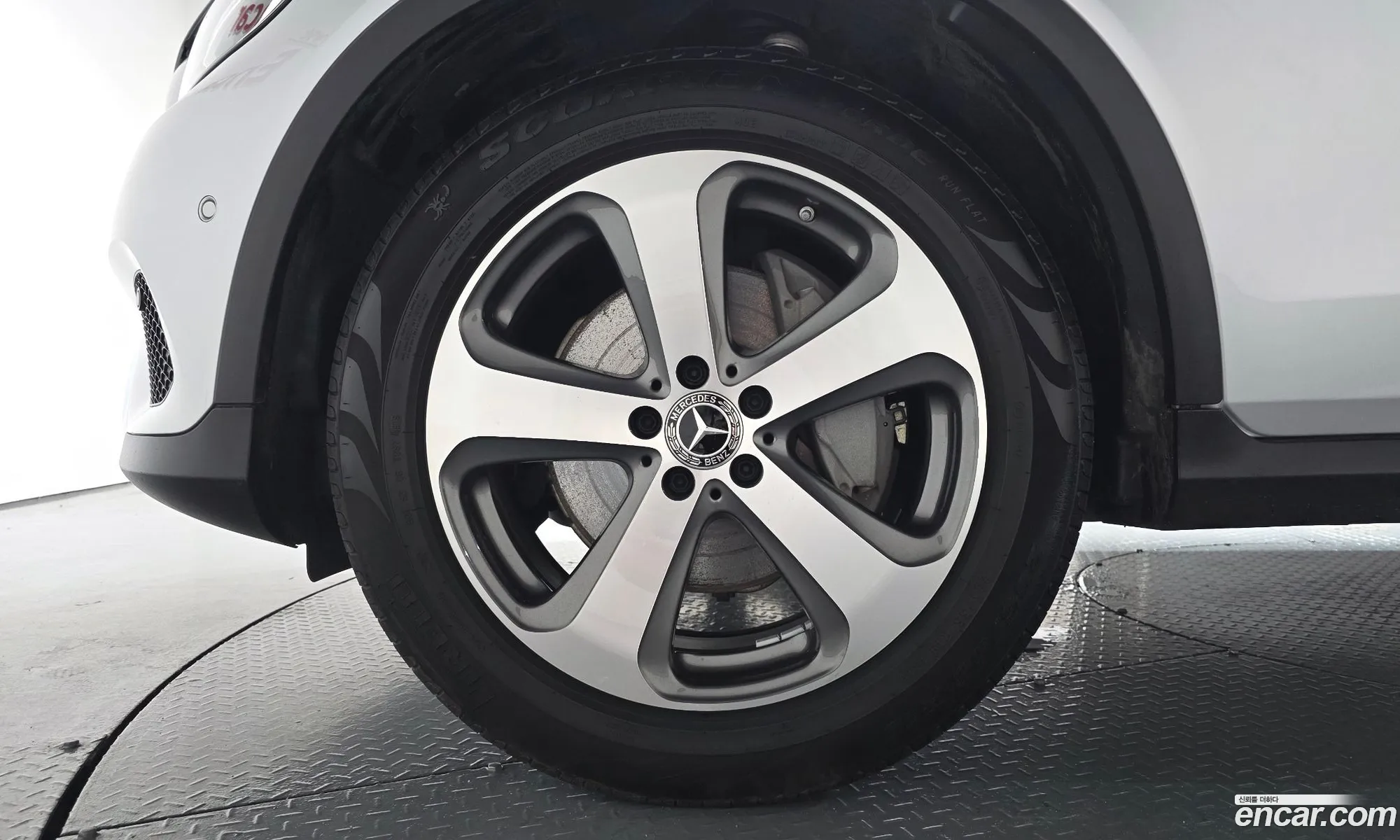 Mercedes-Benz GLC-Class X253 2019 — 21