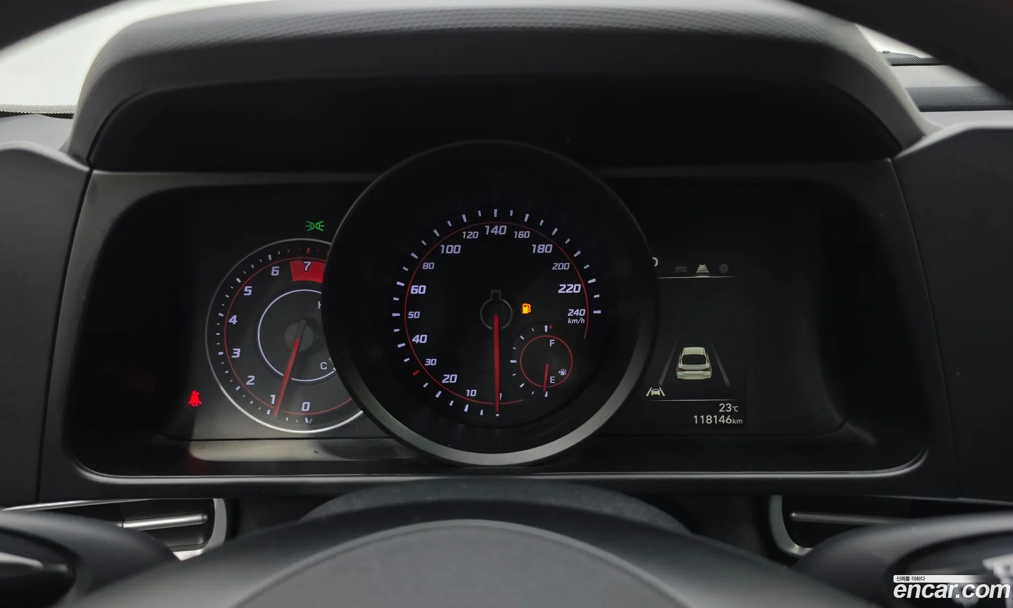 Hyundai Elantra 2022 — 18