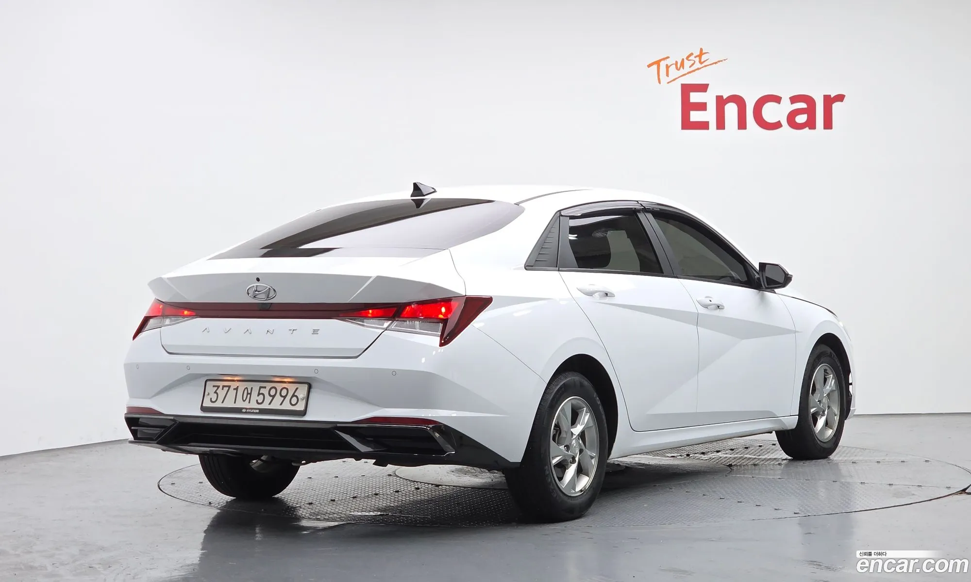 Hyundai Elantra 2022 — 15