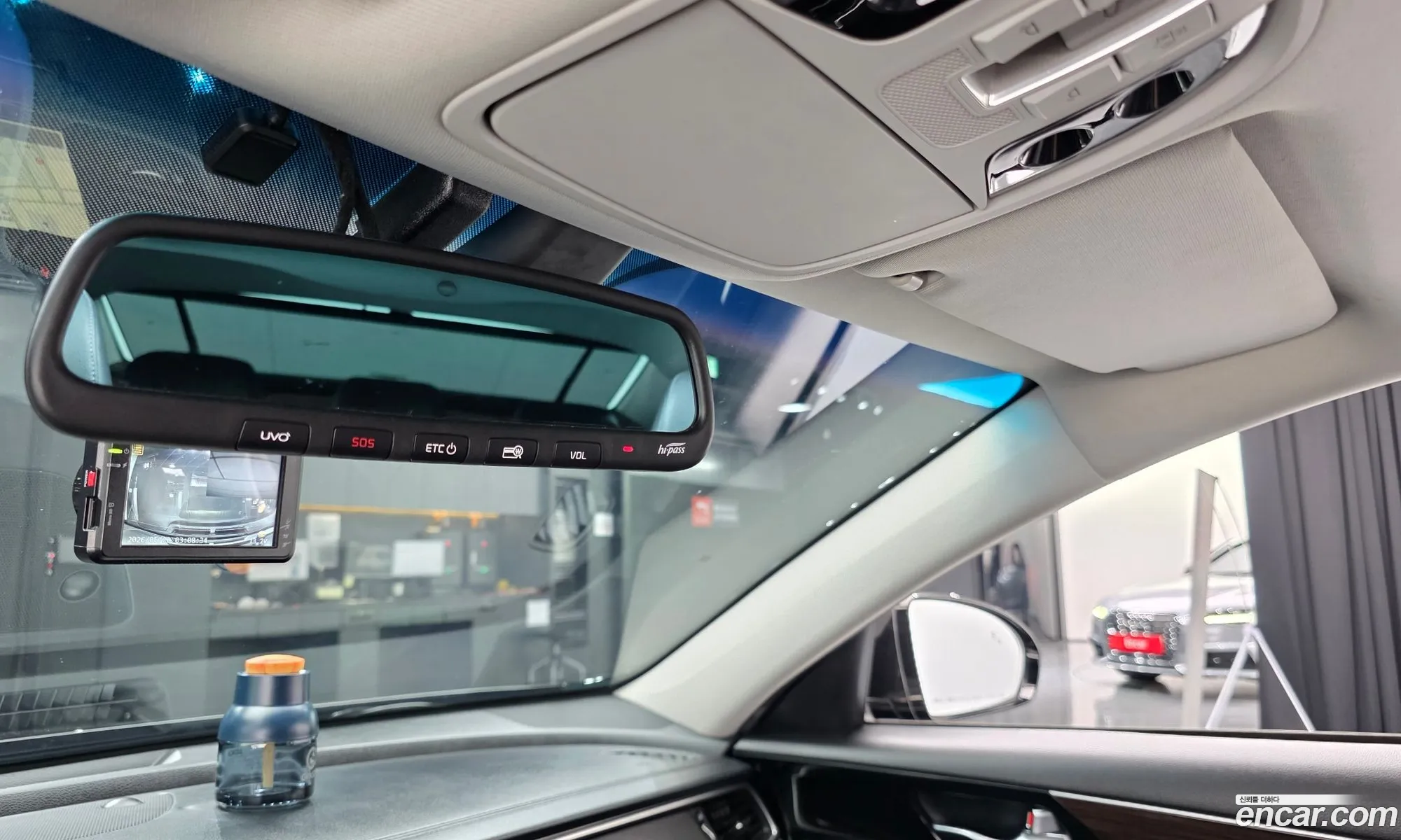 Kia K7 2019 — 16