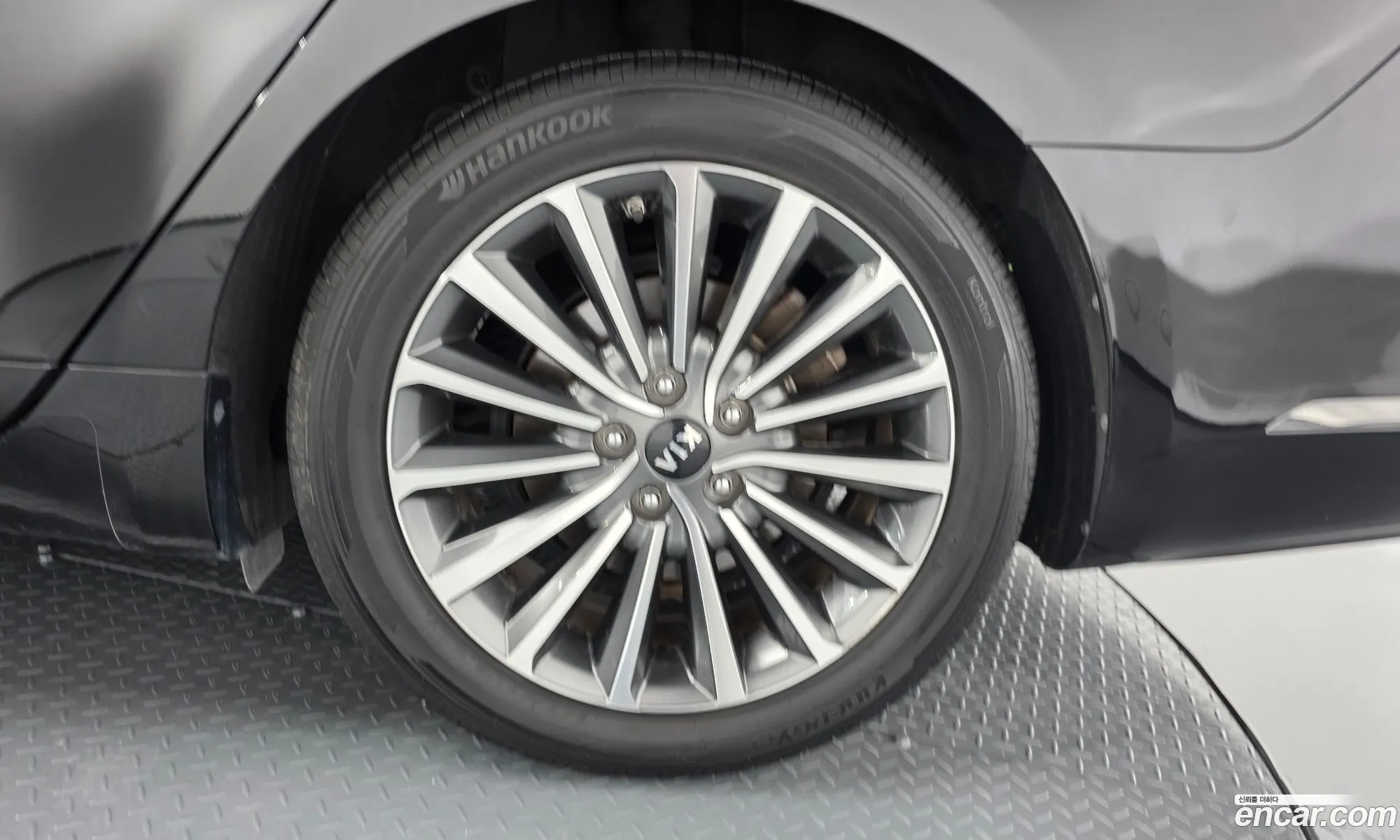 Kia K7 2019 — 26