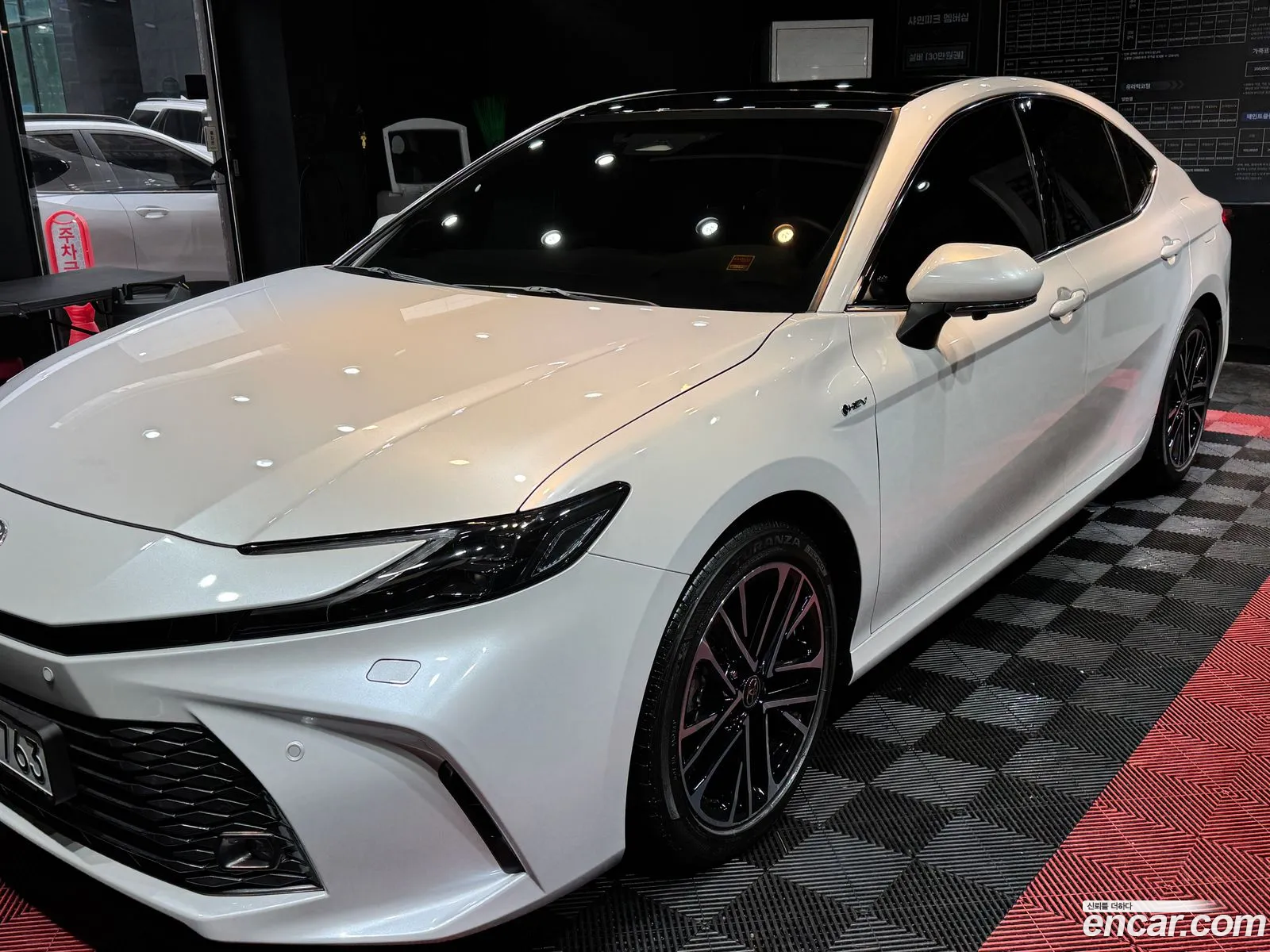 Toyota Camry 2025 — 14