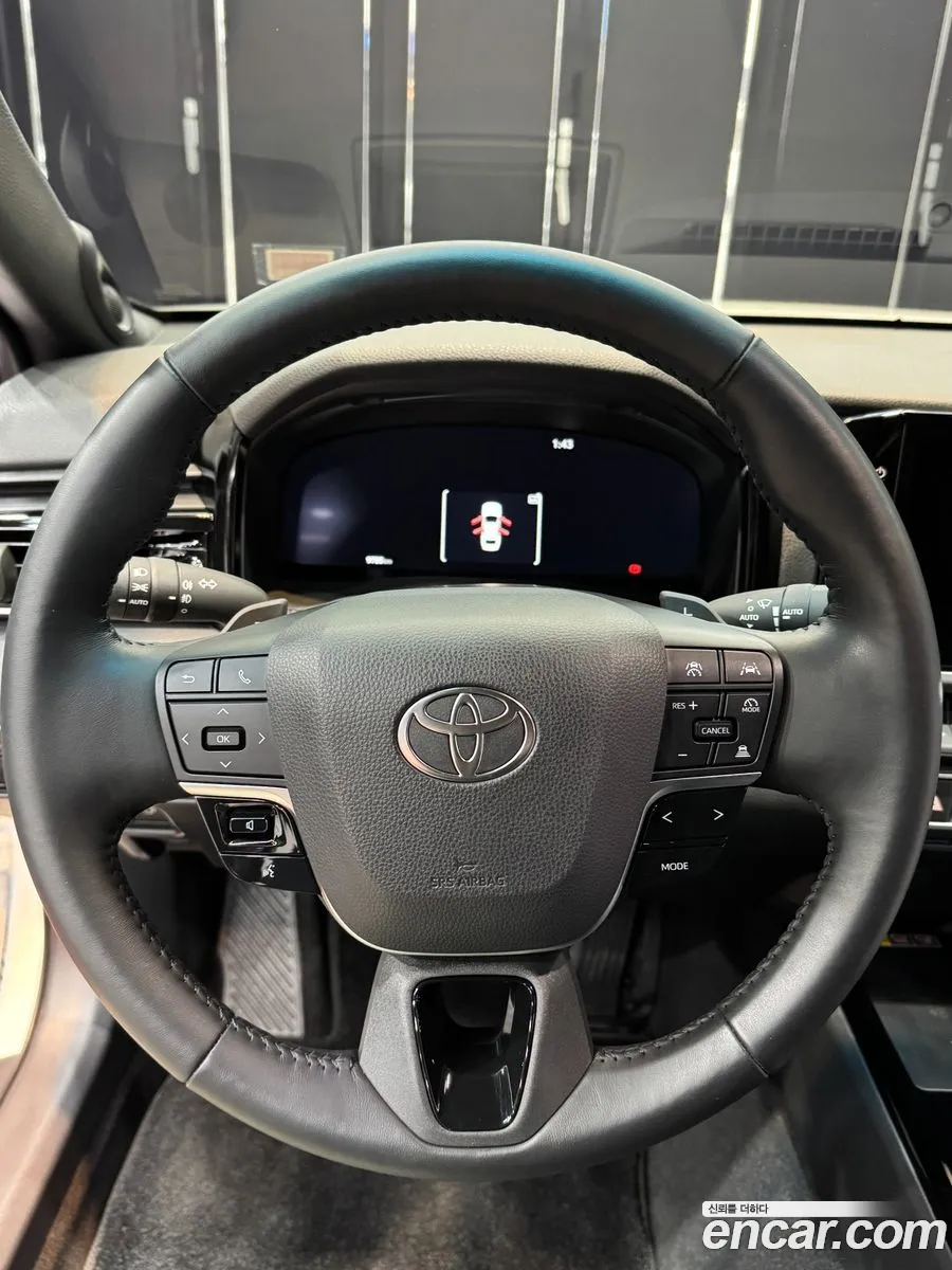 Toyota Camry 2025 — 11