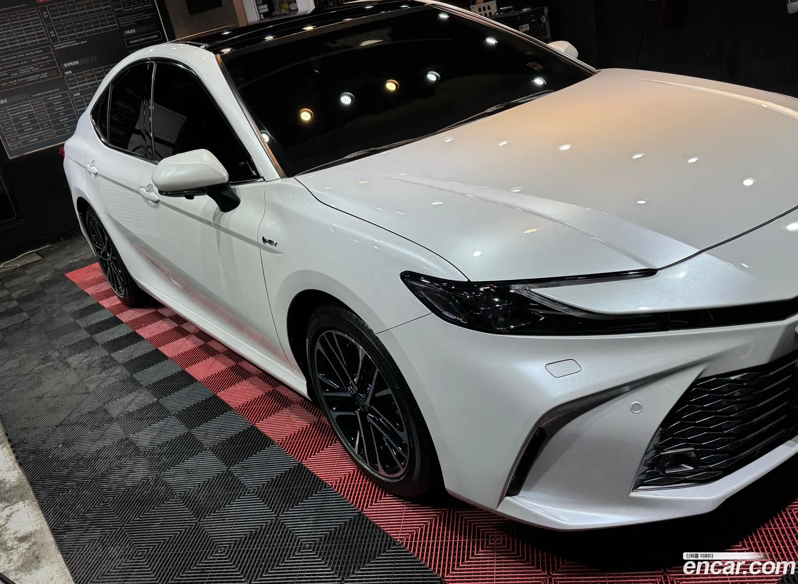 Toyota Camry 2025 — 5