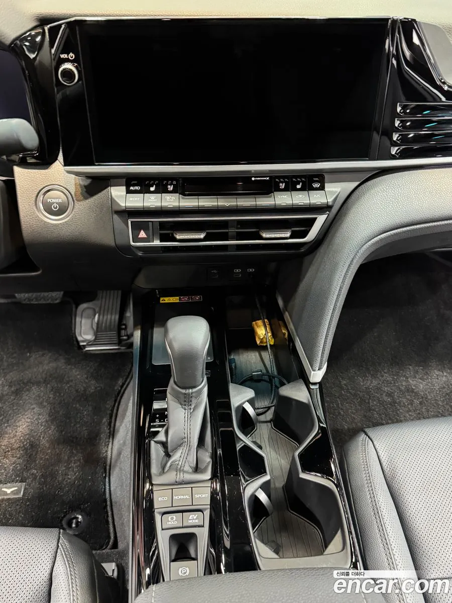Toyota Camry 2025 — 15