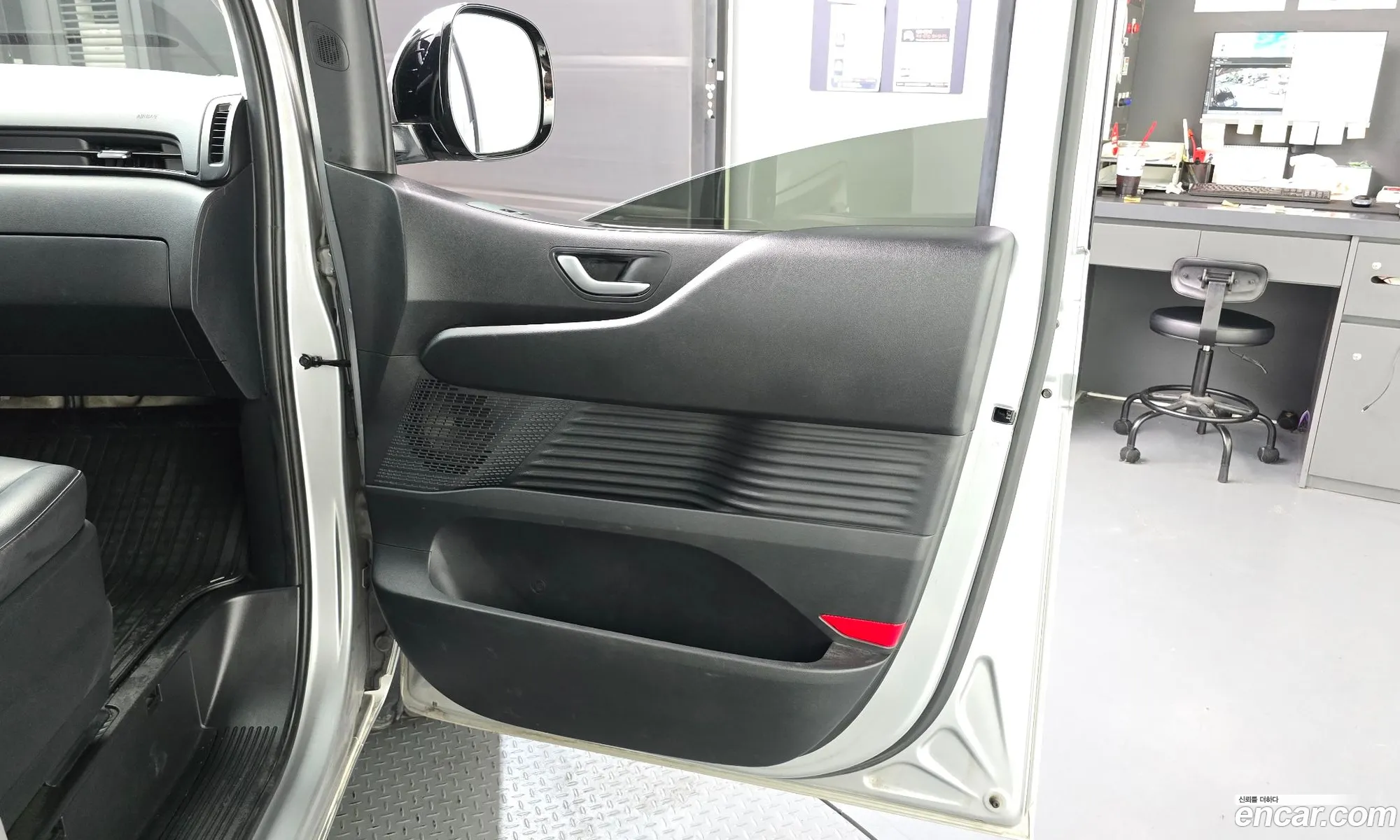 Hyundai Staria 2022 — 7