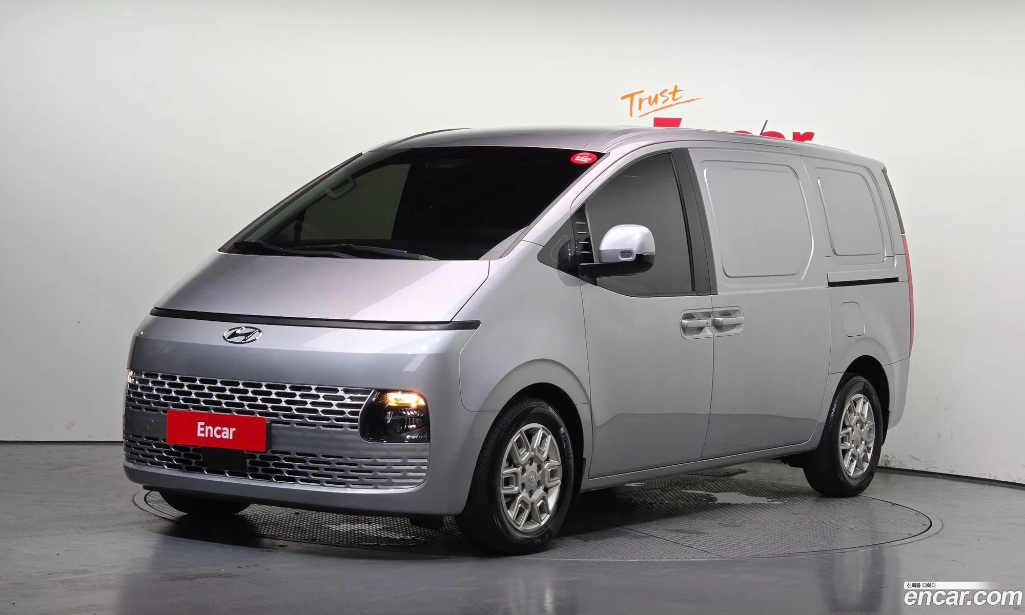 Hyundai Staria 2022 — 29