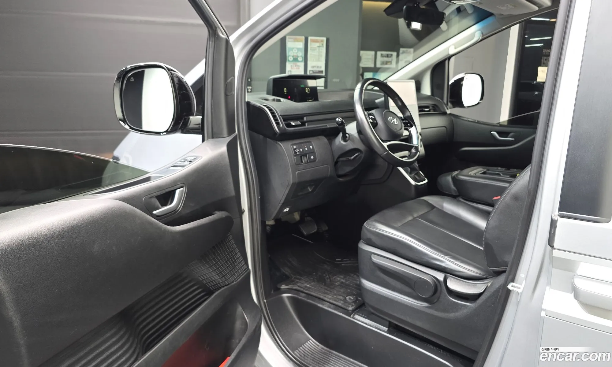 Hyundai Staria 2022 — 26