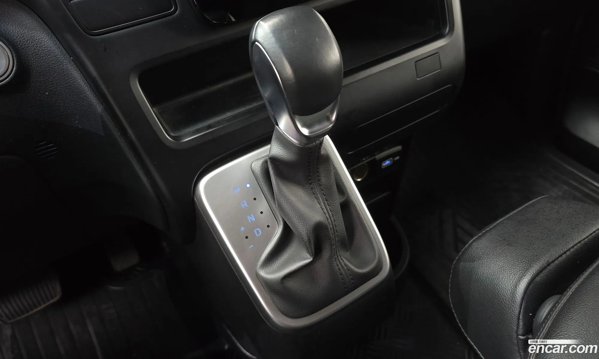 Hyundai Staria 2022 — 31