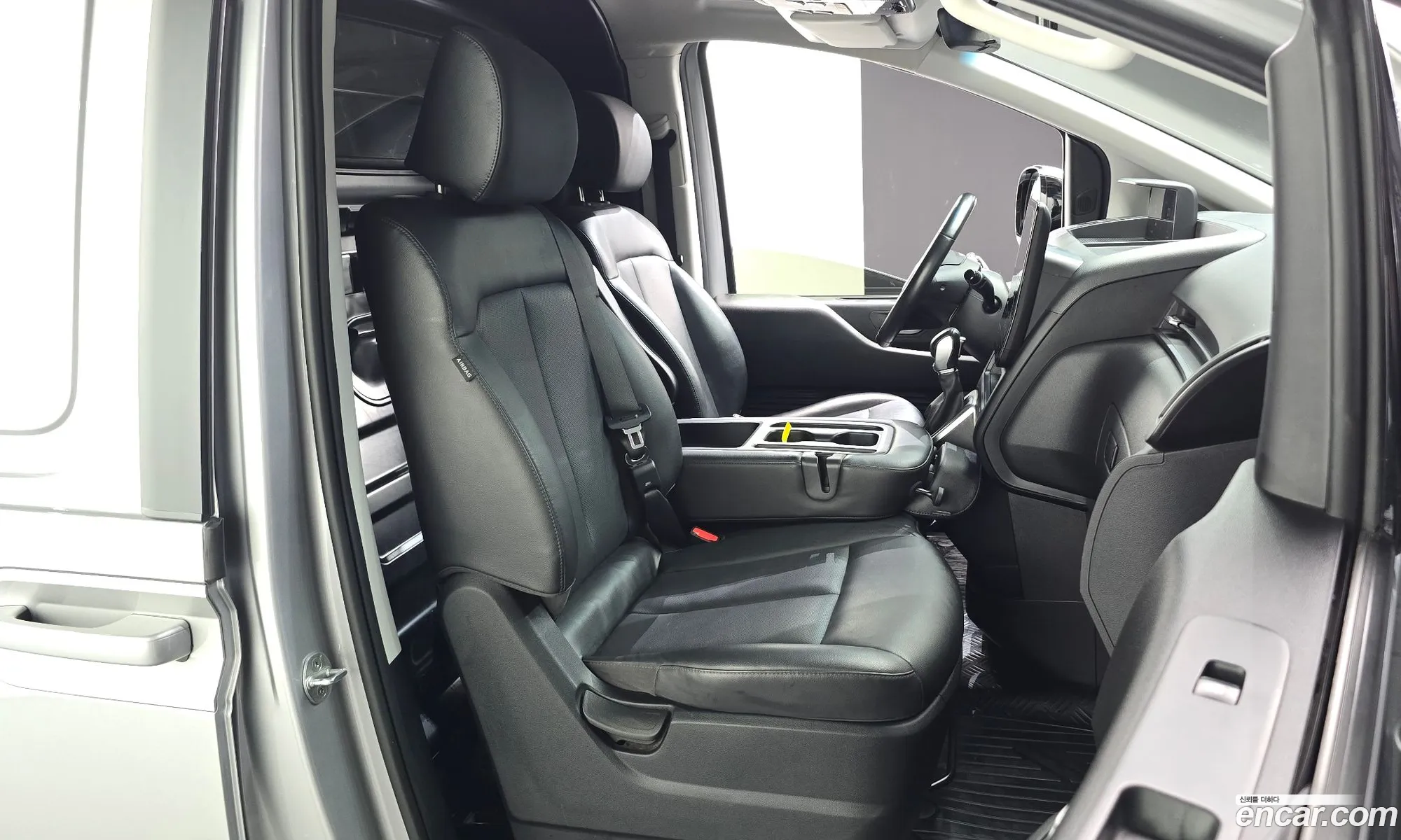 Hyundai Staria 2022 — 15