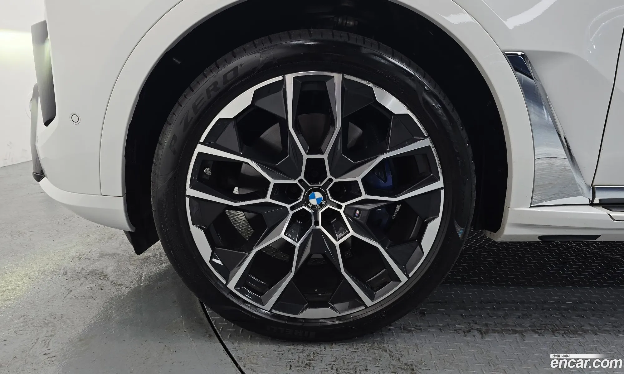 BMW X7 2023 WBA21EM06R9T39445 — 13