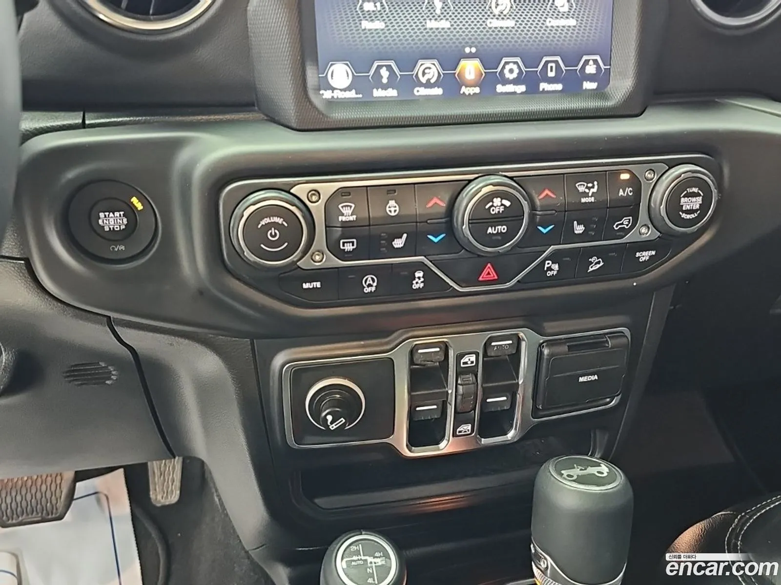 Jeep Wrangler 2019 — 17