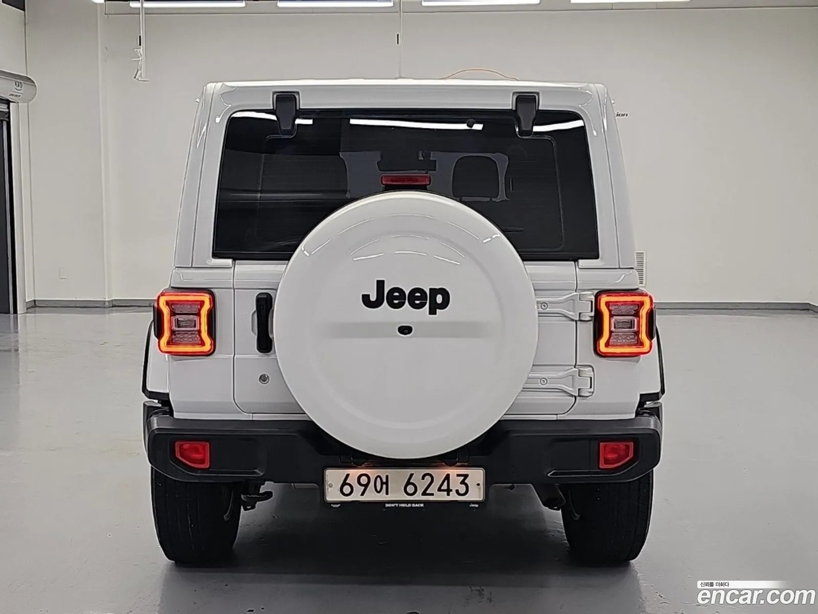 Jeep Wrangler 2019 — 16