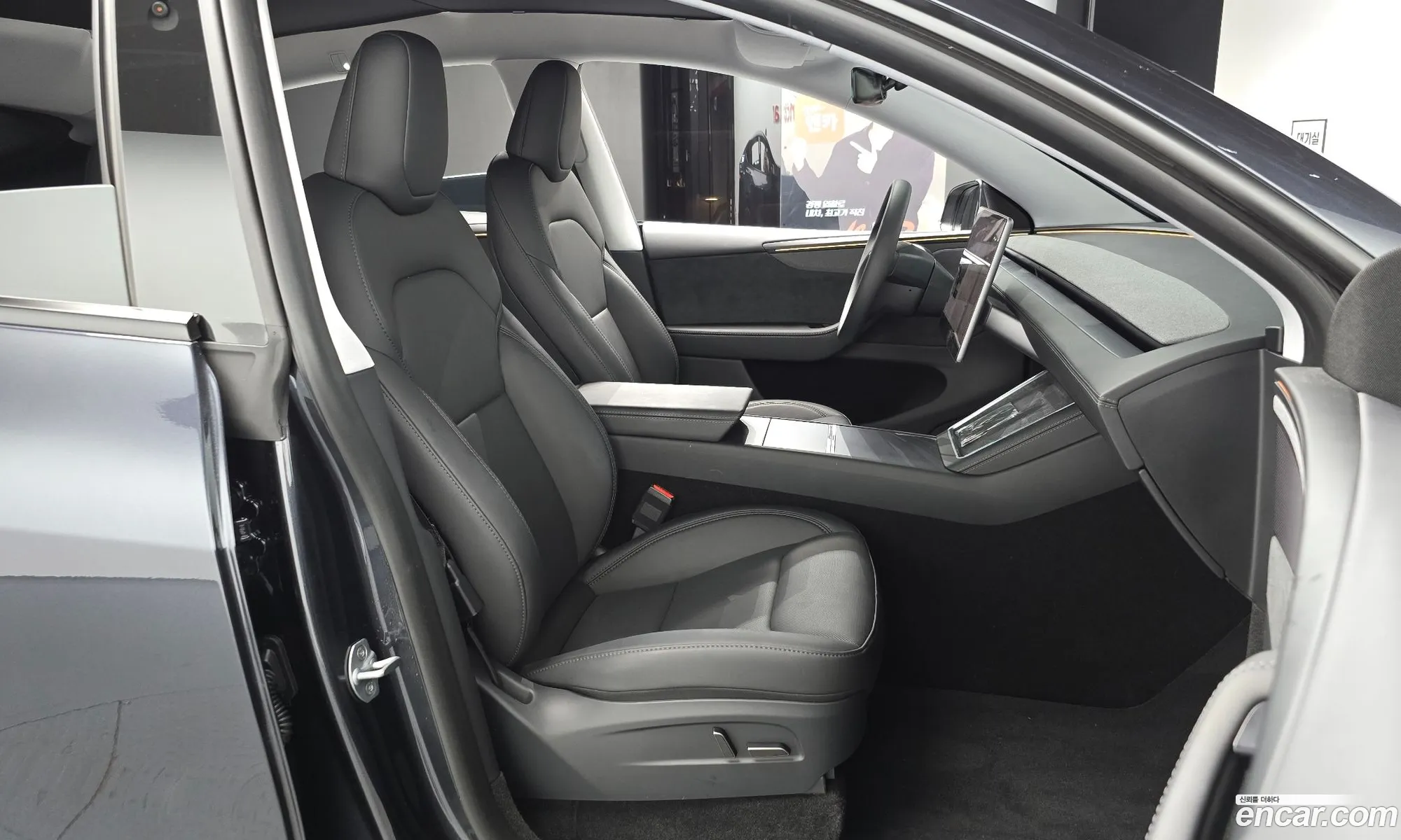 Tesla Model Y 2025 LRWYGCEK5SC299896 — 22