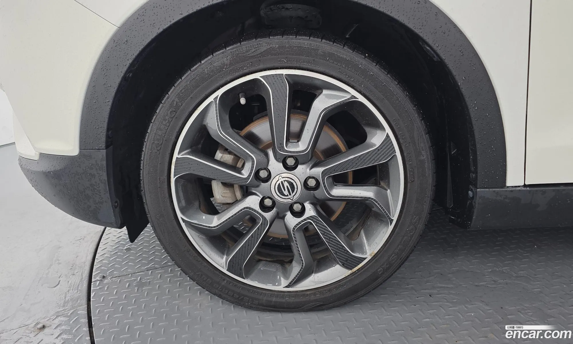 KG Mobility (SsangYong) Tivoli 2016 — 18