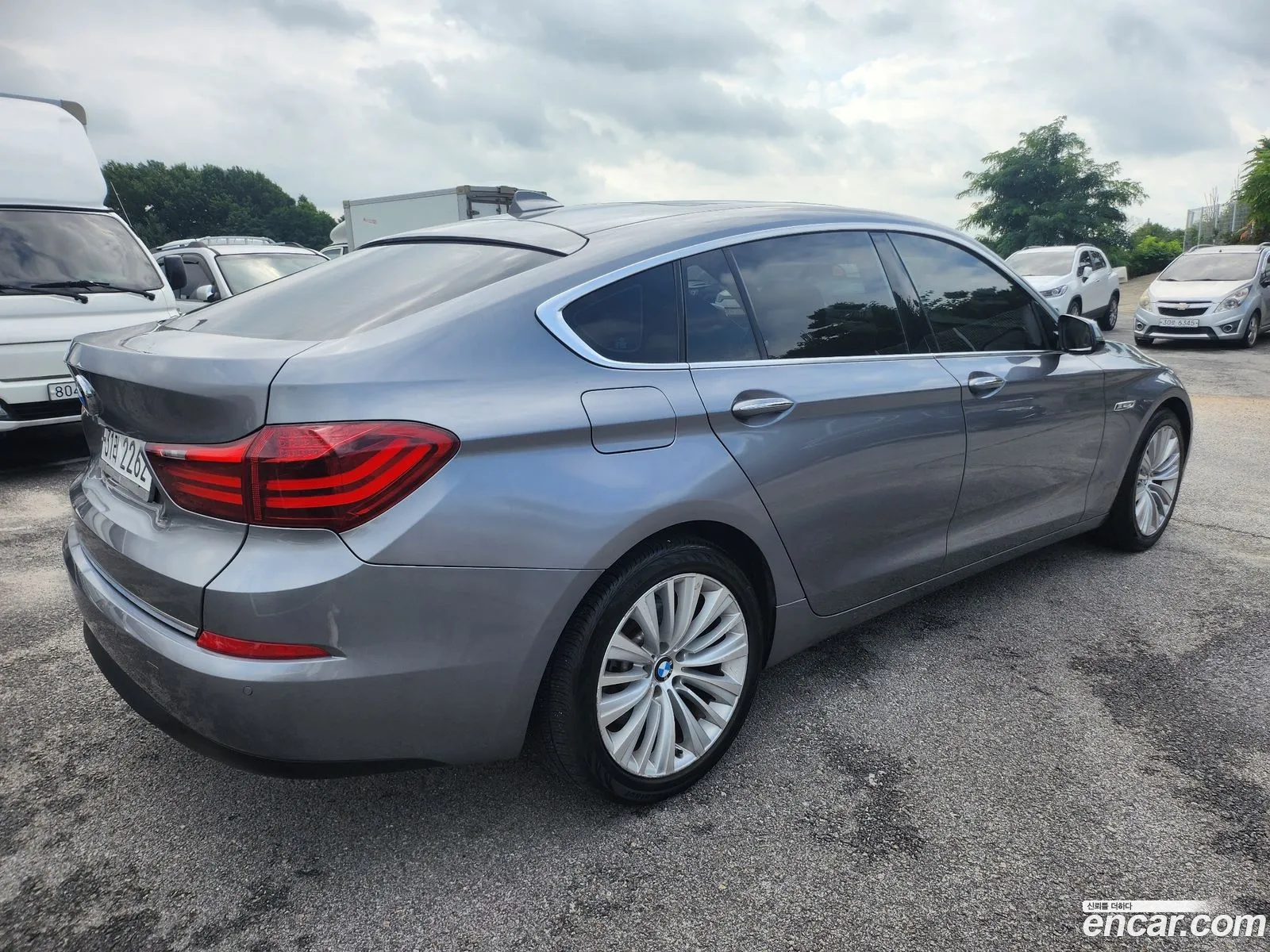 BMW 5 Series GT 2017 — 14