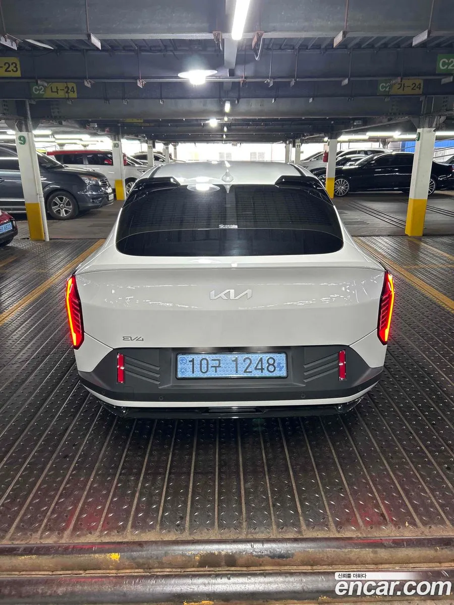 Kia EV4 2025 — 4