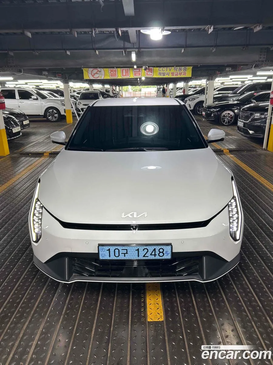 Kia EV4 2025 — 3