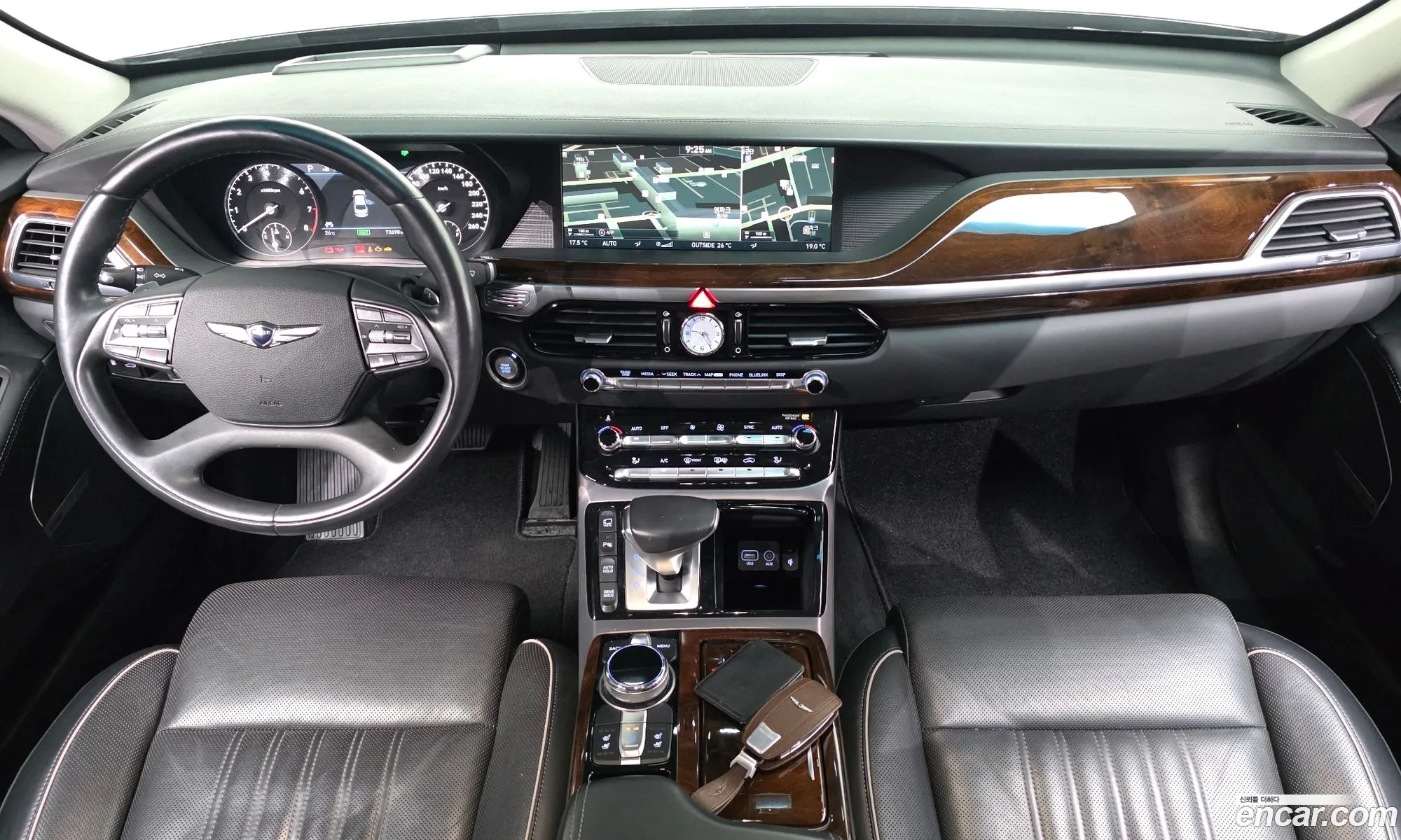 Genesis EQ900 2016 — 22