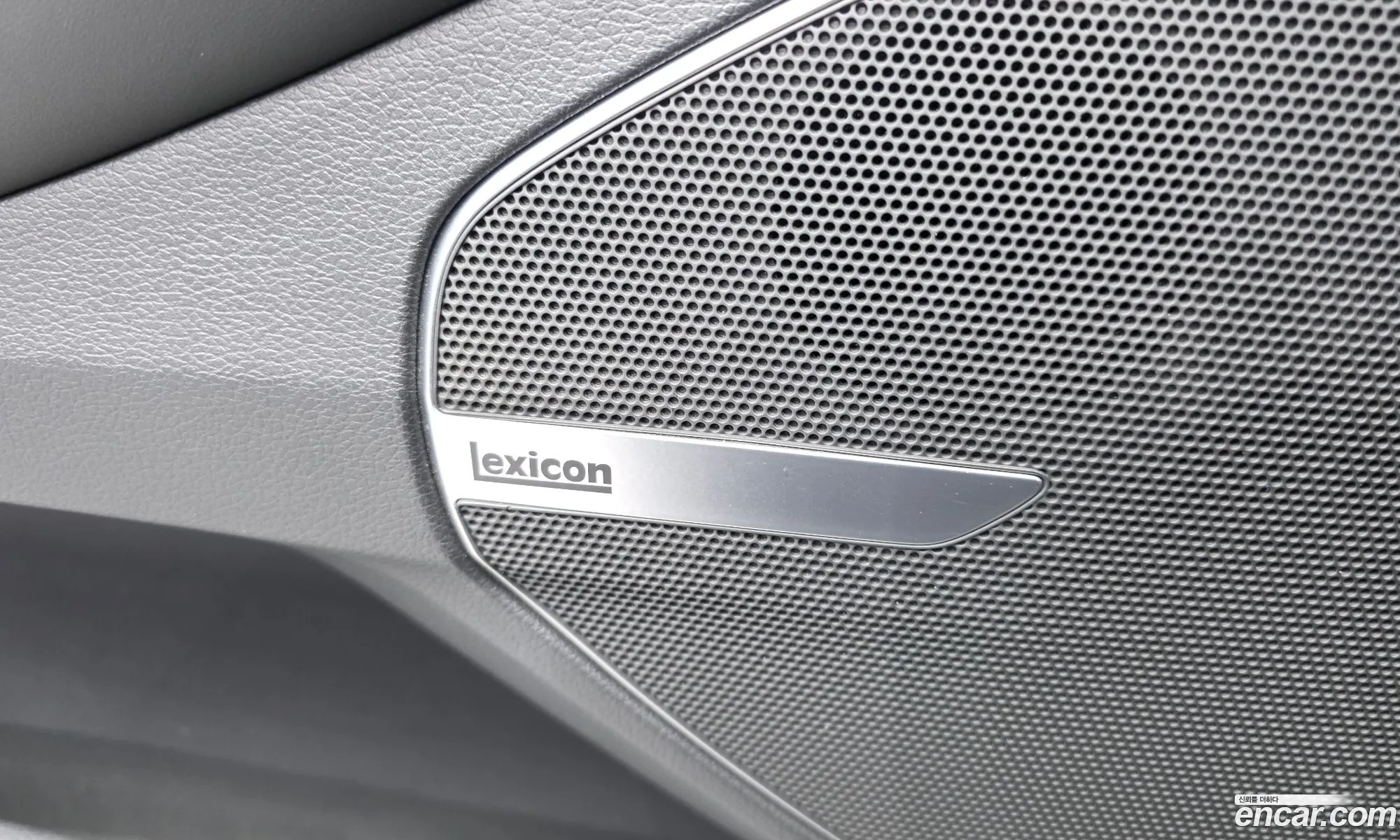 Genesis EQ900 2016 — 3