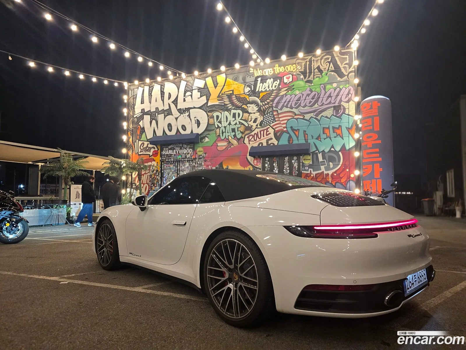 Porsche 911 2024 — 2