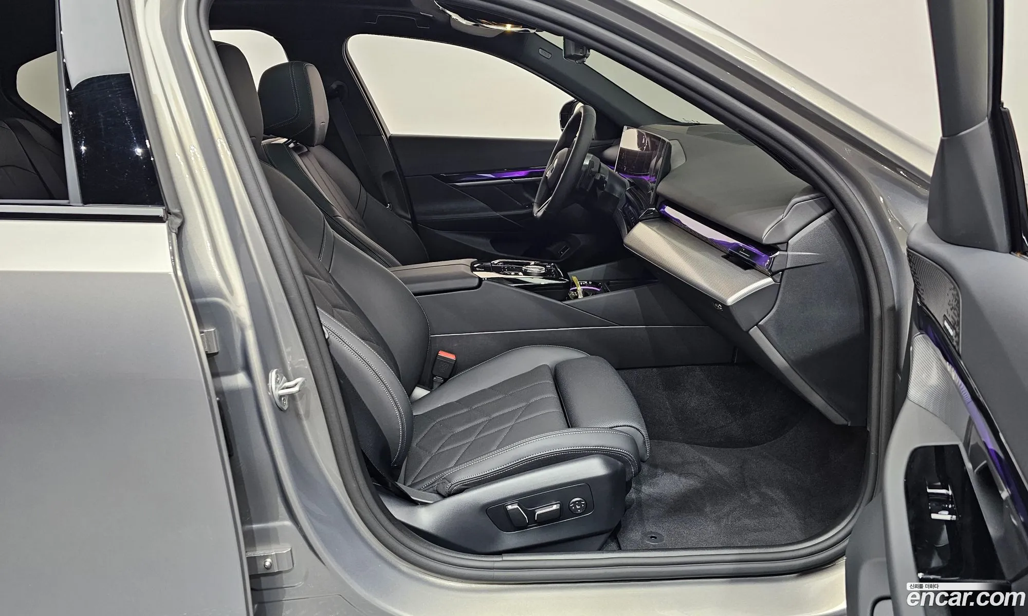 BMW 5 Series 2025 — 13