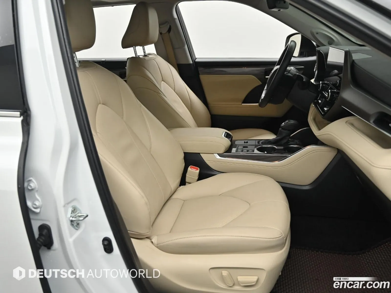 Toyota Highlander 2023 — 18
