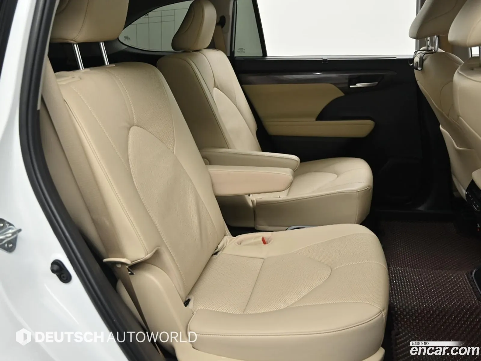 Toyota Highlander 2023 — 19