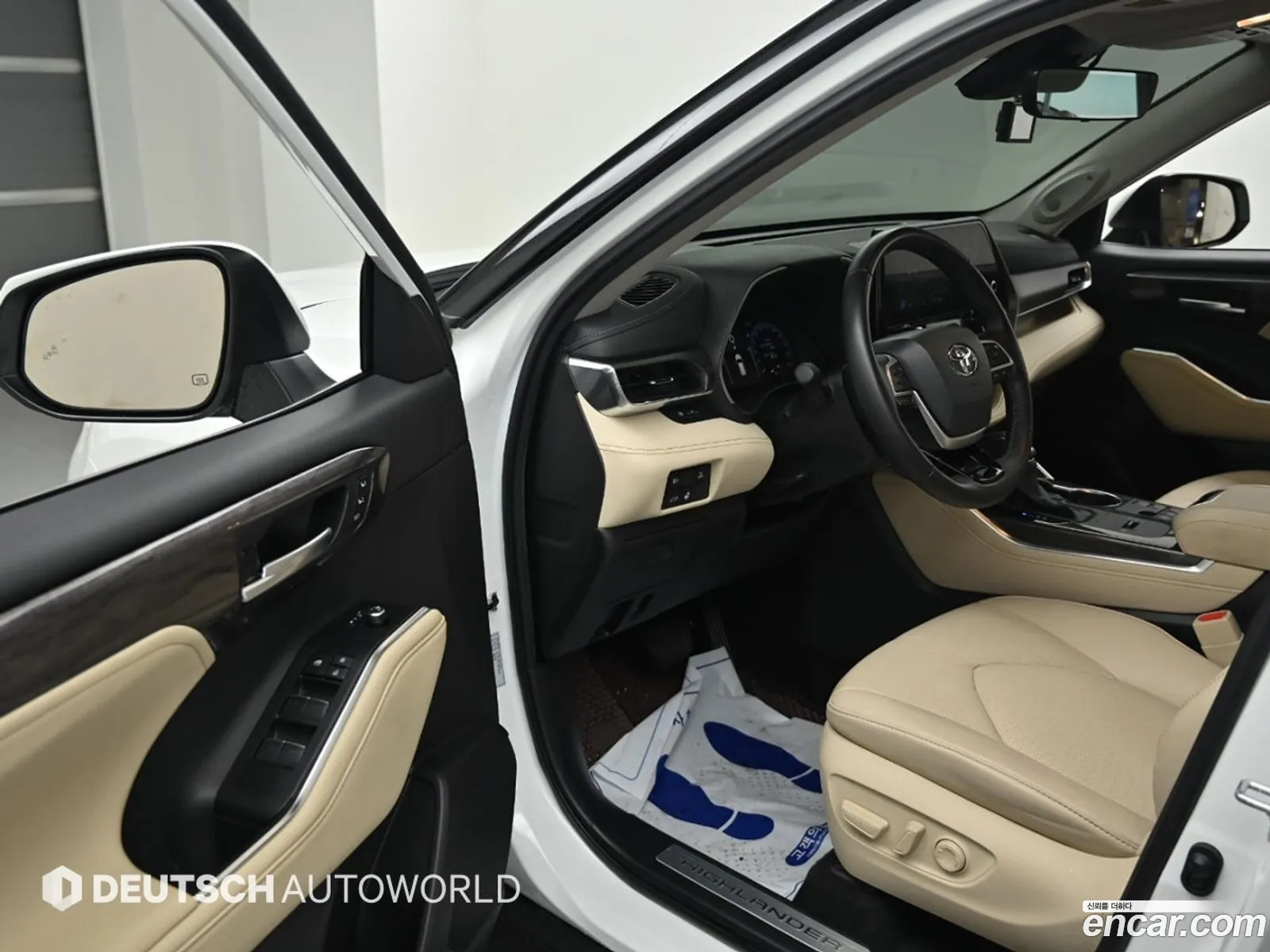 Toyota Highlander 2023 — 16