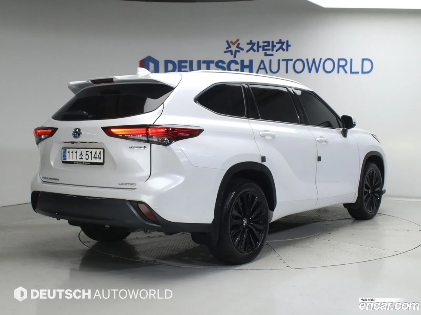 Toyota Highlander 2023 — 10