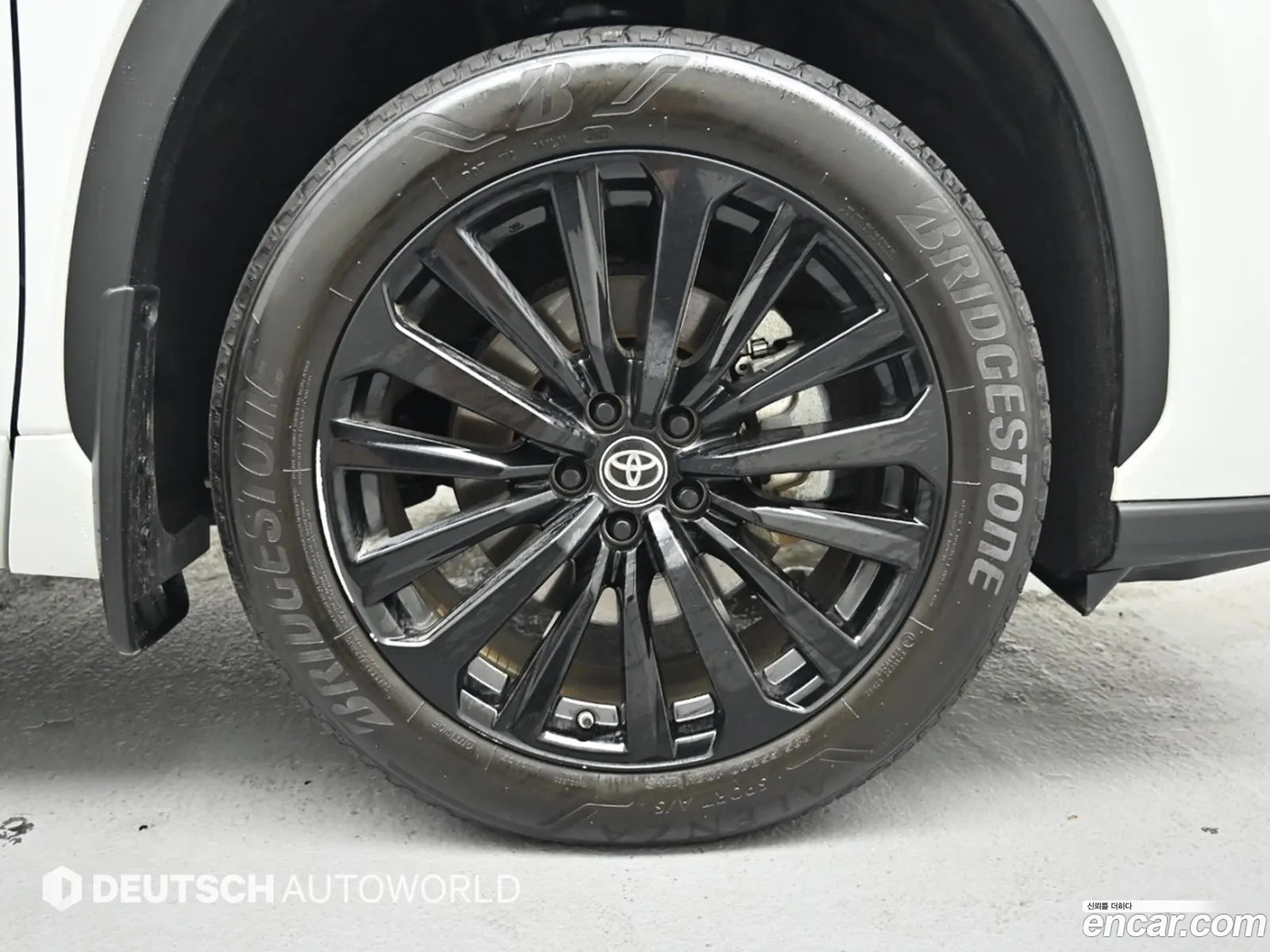 Toyota Highlander 2023 — 6