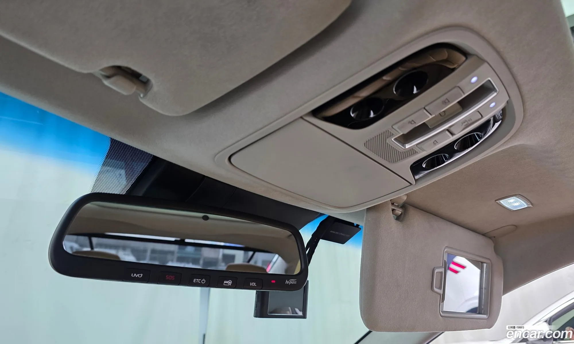 Kia K7 Premier 2019 — 24