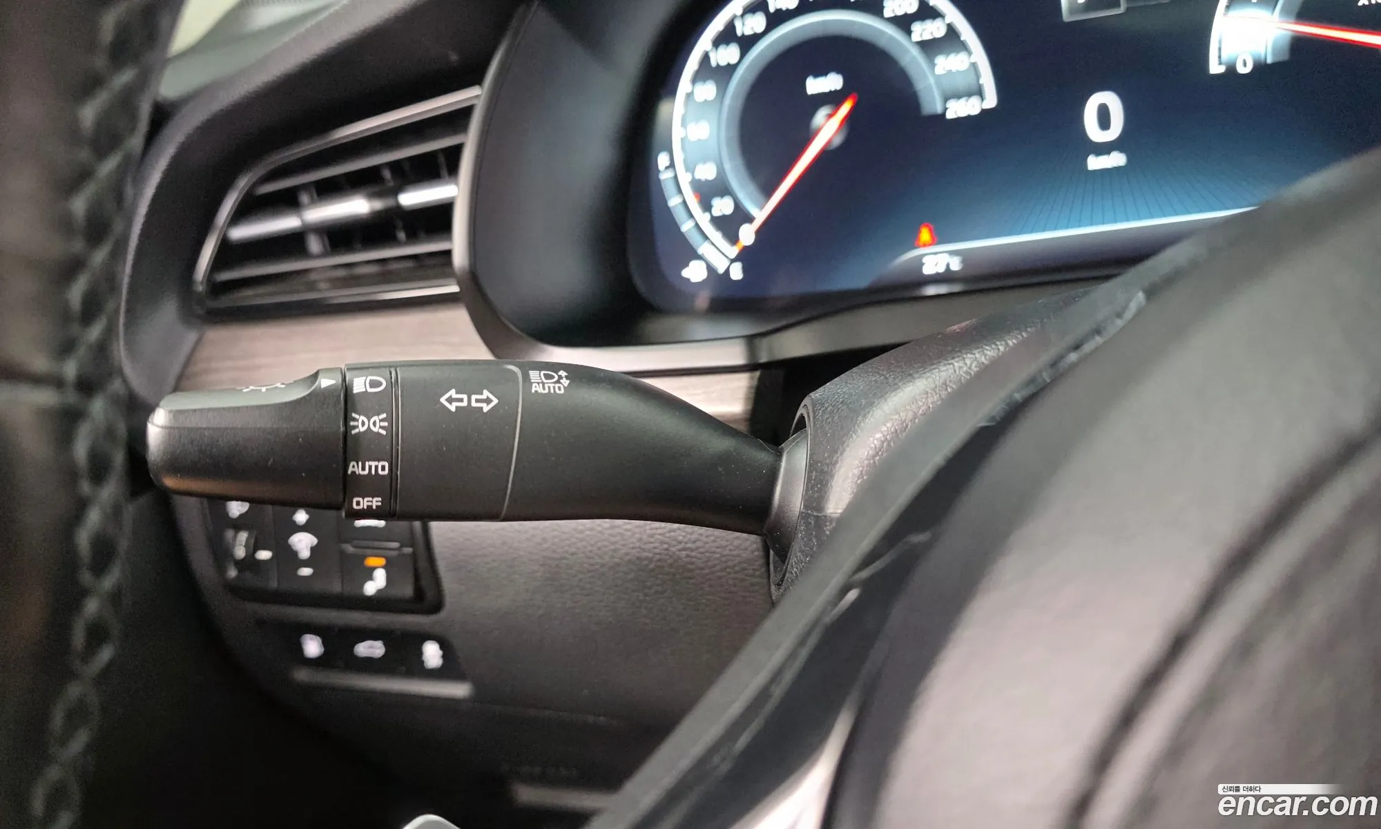 Kia K7 Premier 2019 — 31