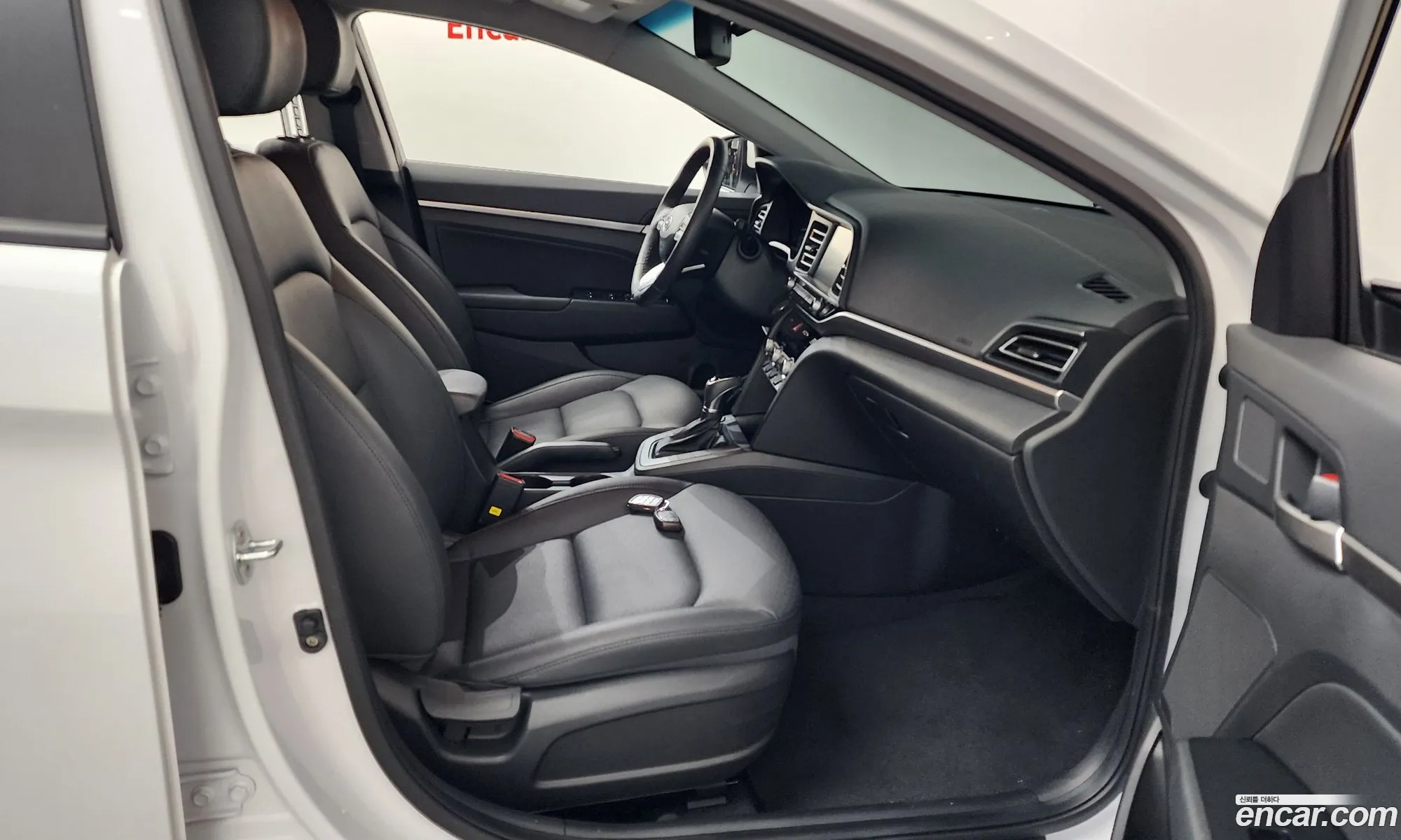 Hyundai Elantra AD 2020 — 26