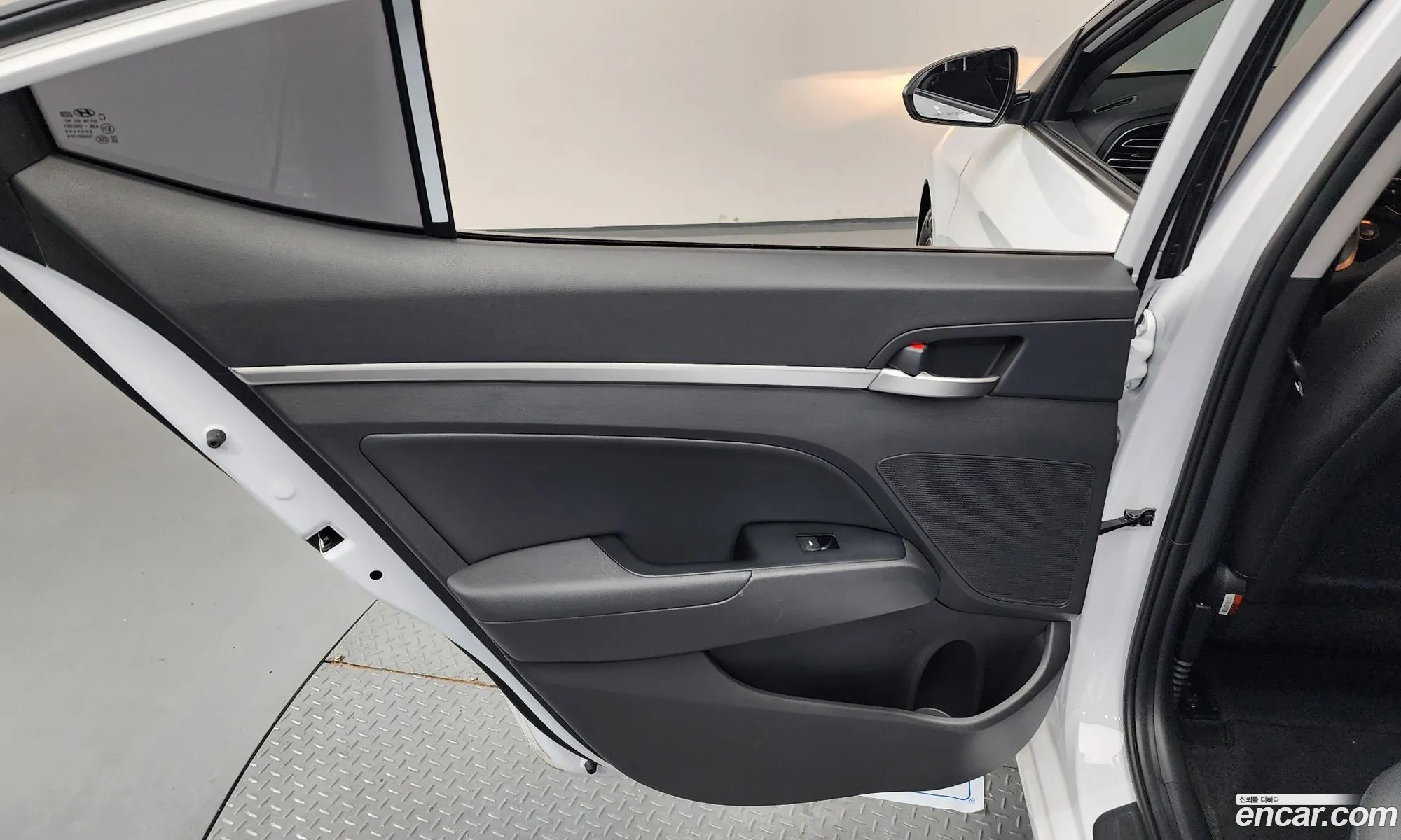 Hyundai Elantra AD 2020 — 12