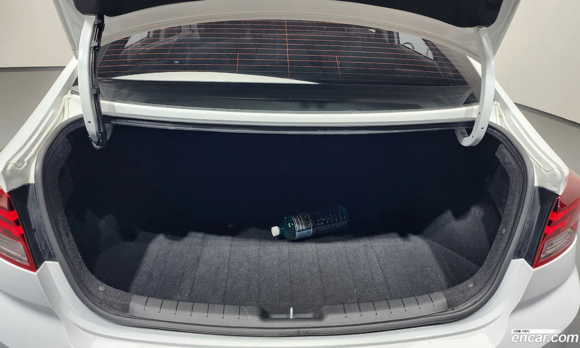 Hyundai Elantra AD 2020 — 24
