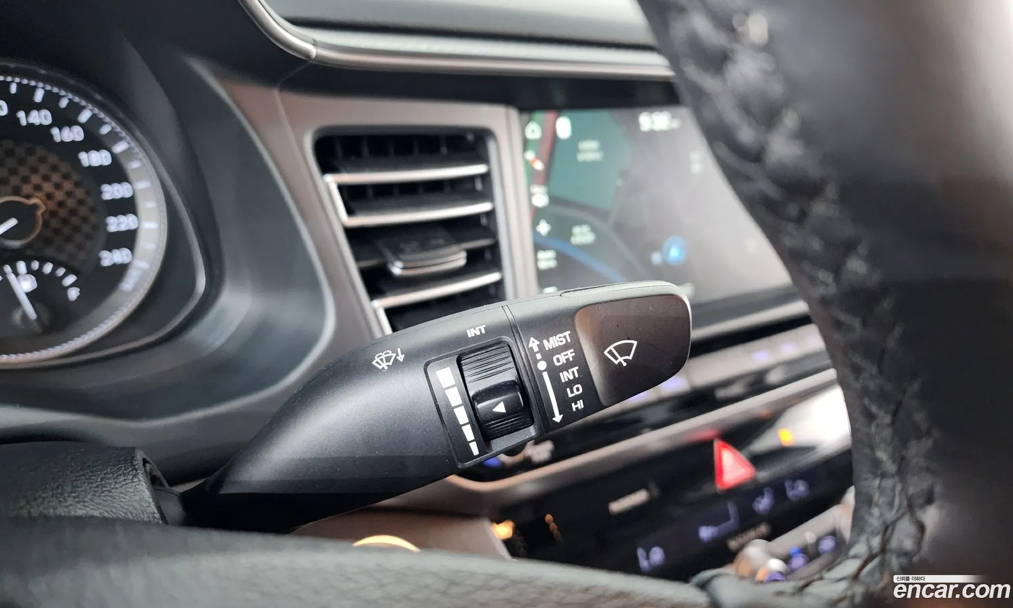 Hyundai Elantra AD 2020 — 28