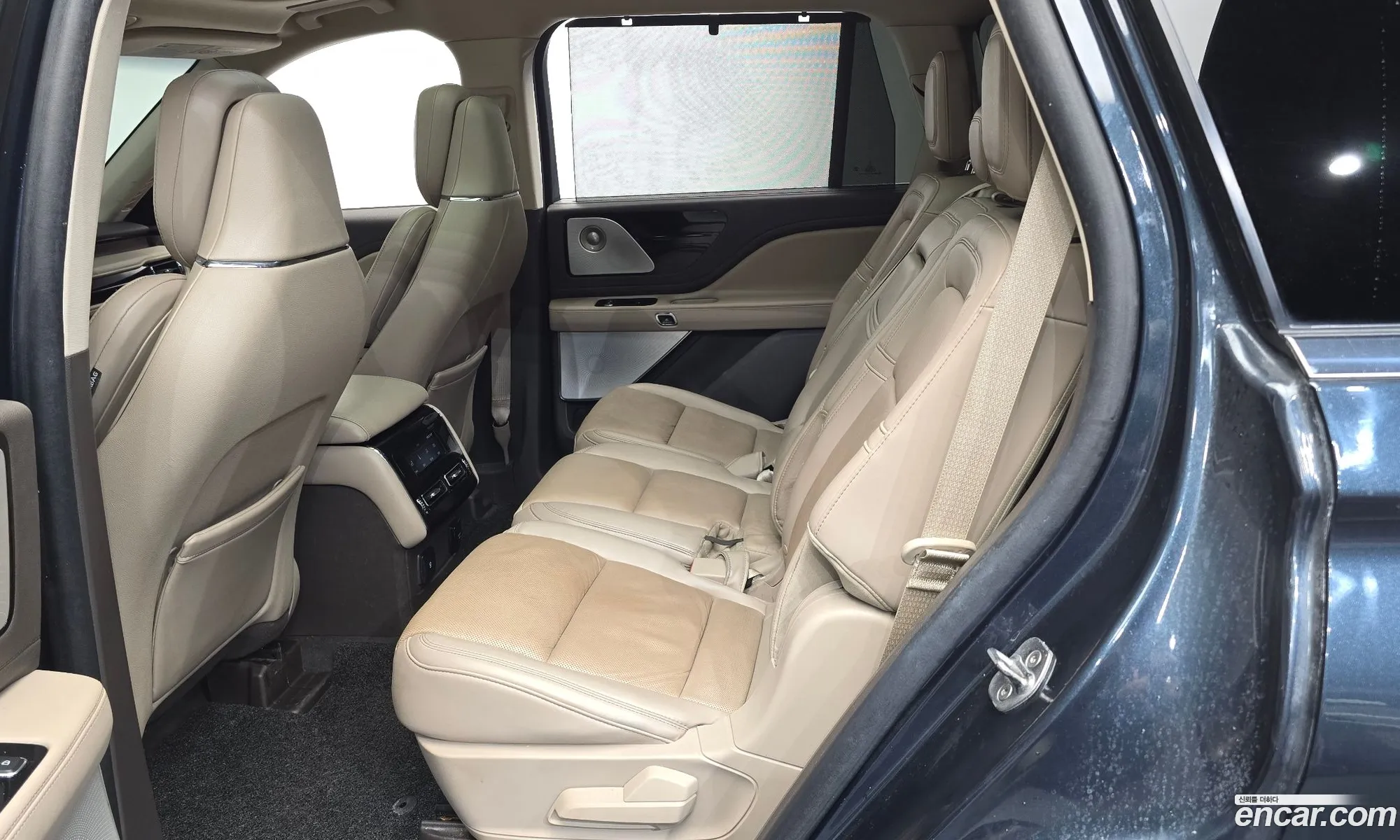 Lincoln Aviator 2023 5LM5J7XC7PGL18199 — 2